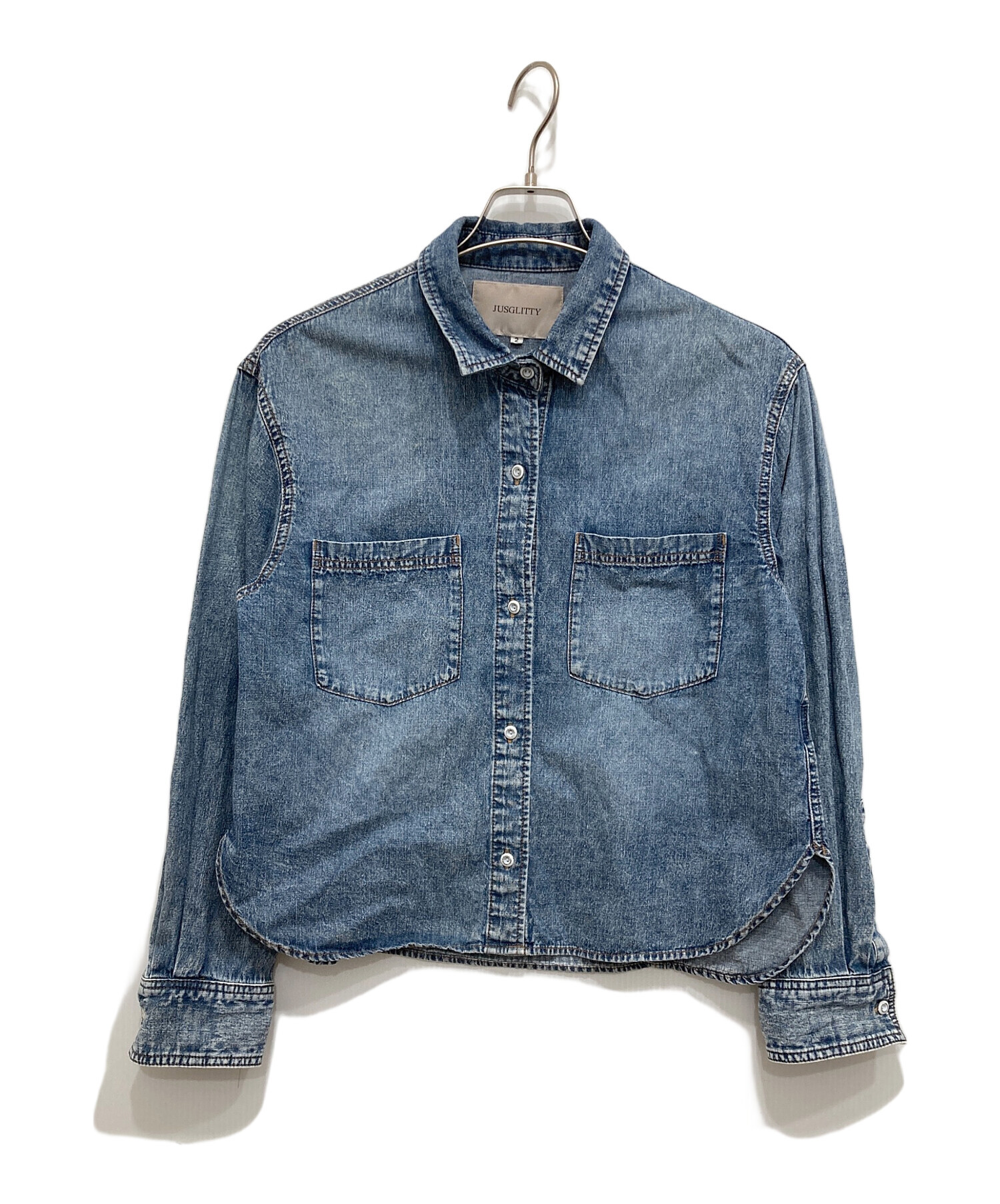 7836 ジャスグリッティー クロップドデニムシャツ トップス 長袖 トップス 中古・古着通販】JUSGLITTY (ジャスグリッティー) クロップドデニム
