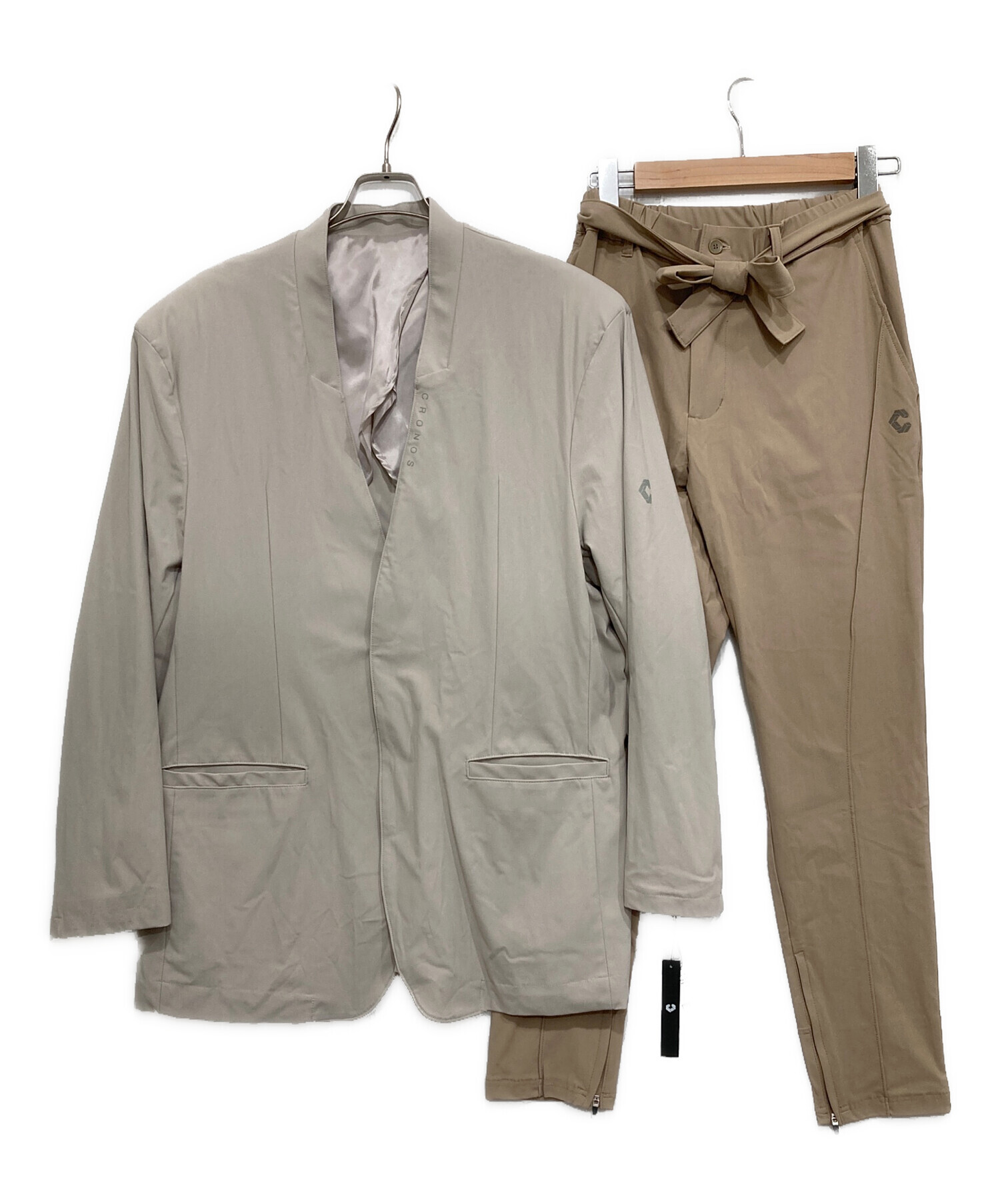 クロノスセットアップ　ベージュ 中古・古着通販】CRONOS (クロノス) セットアップ/COLLARLESS STRETCH