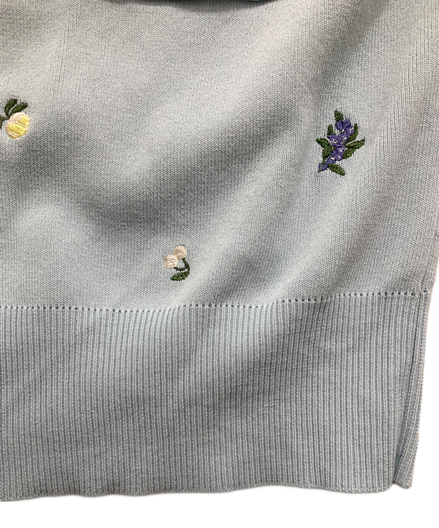 中古・古着通販】FRAY ID (フレイ アイディー) フルーツ刺繍ポロカラー