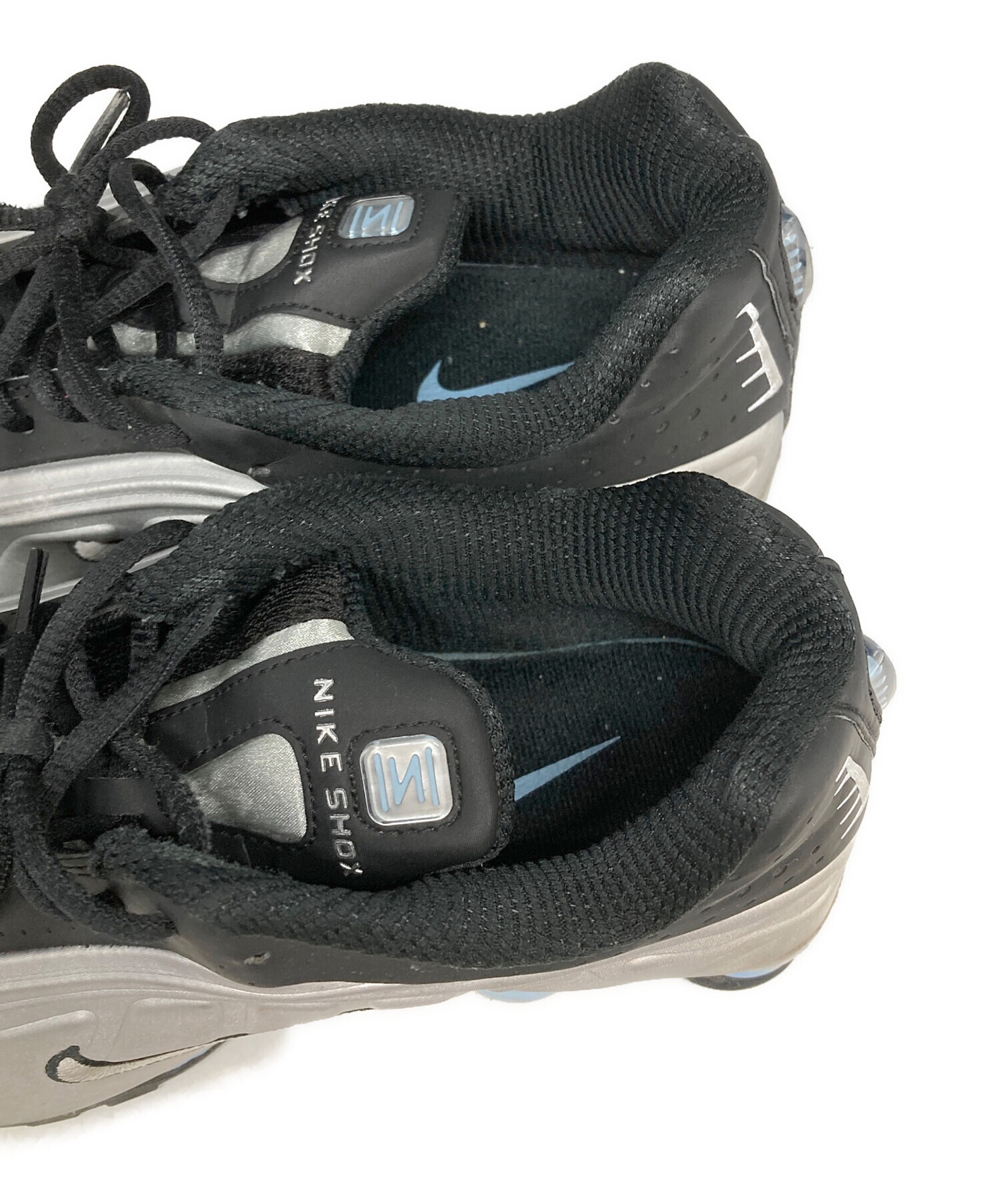 中古・古着通販】NIKE (ナイキ) SHOX R4 シルバー×ブラック サイズ