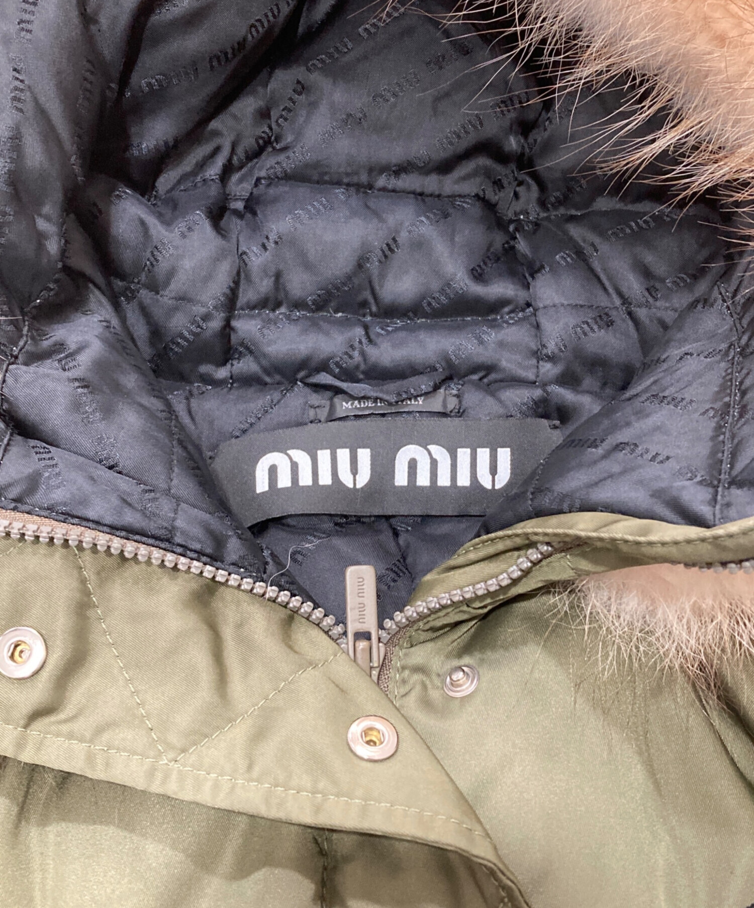 中古・古着通販】MIU MIU (ミュウミュウ) ダウンコート オリーブ 