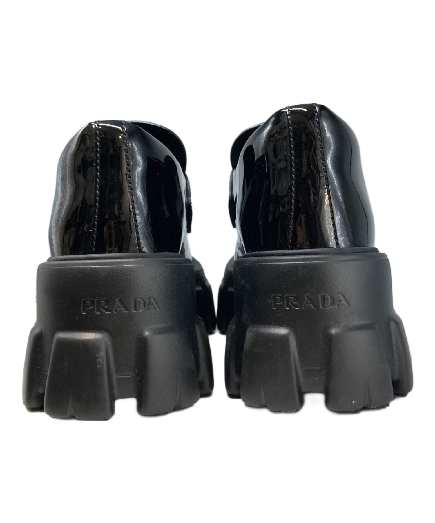 中古・古着通販】PRADA (プラダ) モノリスパテントレザーローファー