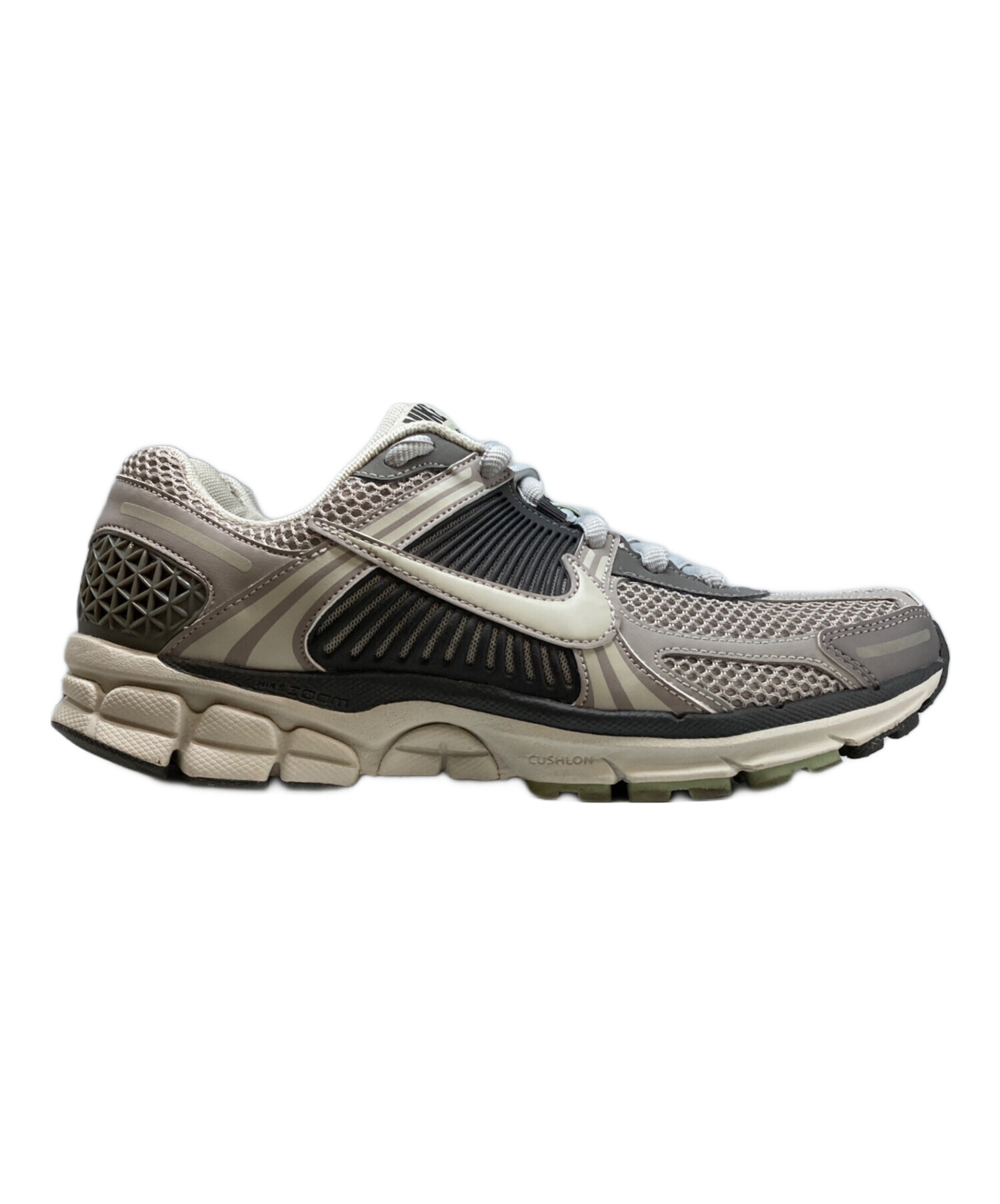 中古・古着通販】NIKE (ナイキ) ZOOM VOMERO 5 グレー サイズ:27.5