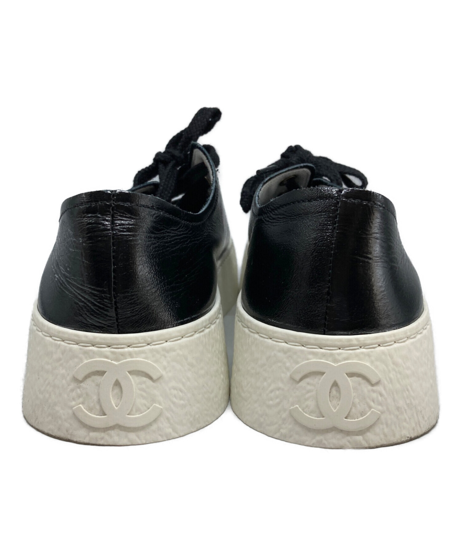 中古・古着通販】CHANEL (シャネル) ローカットロゴマークチャーム