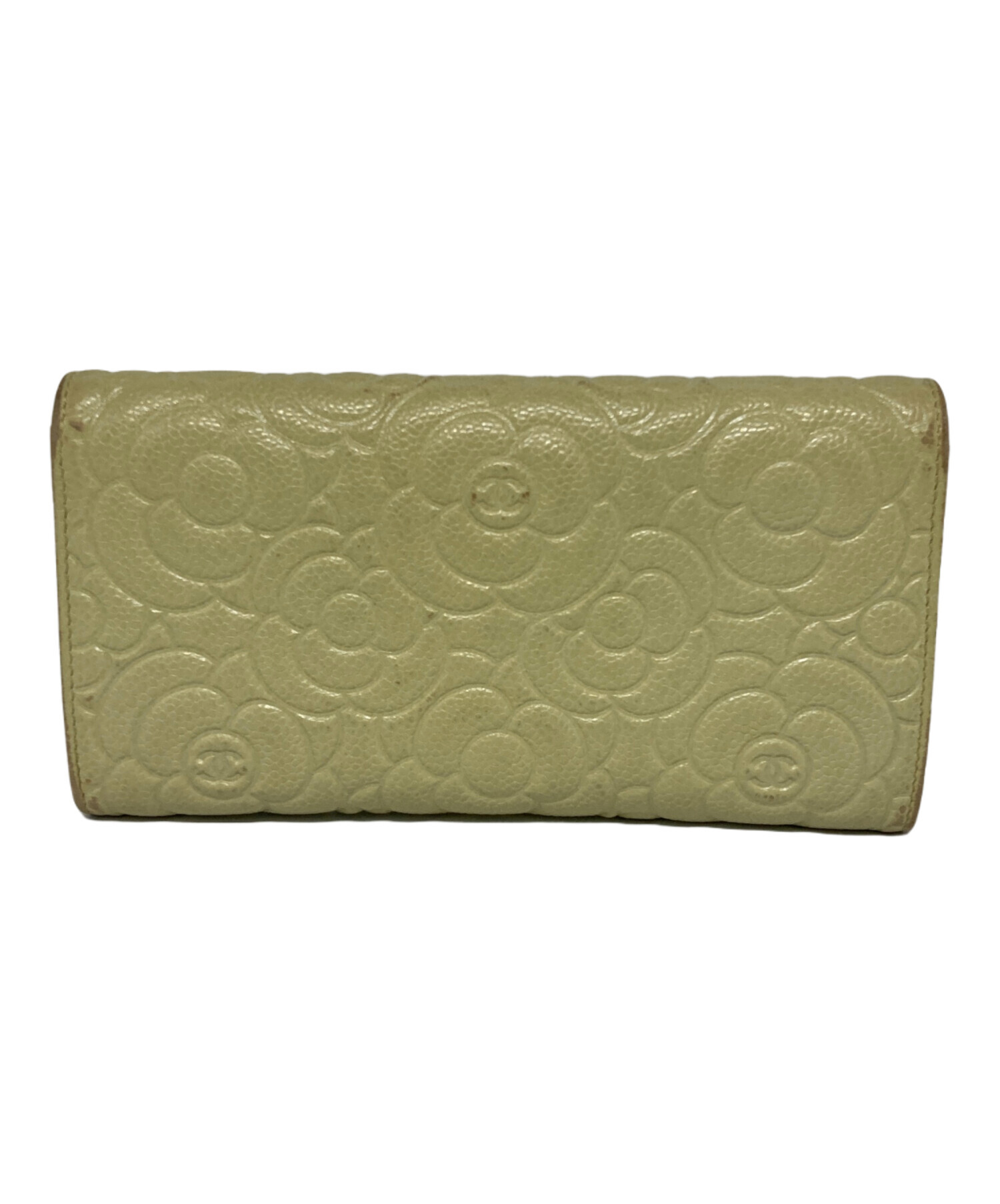 認証カード】CHANEL カメリア　折り財布 グリーン系 パテント　イタリア製 中古・古着通販】CHANEL (シャネル) カメリア/長財布 ベージュ