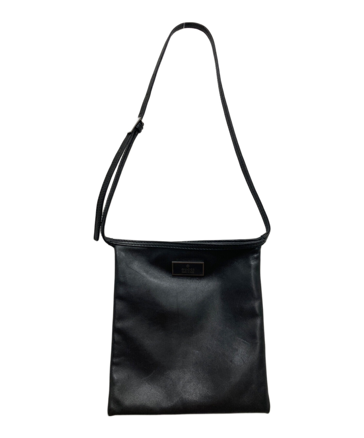 GUCCI ブラック ショルダーバッグ レザー 中古・古着通販】GUCCI (グッチ) レザーショルダーバッグ｜ブランド
