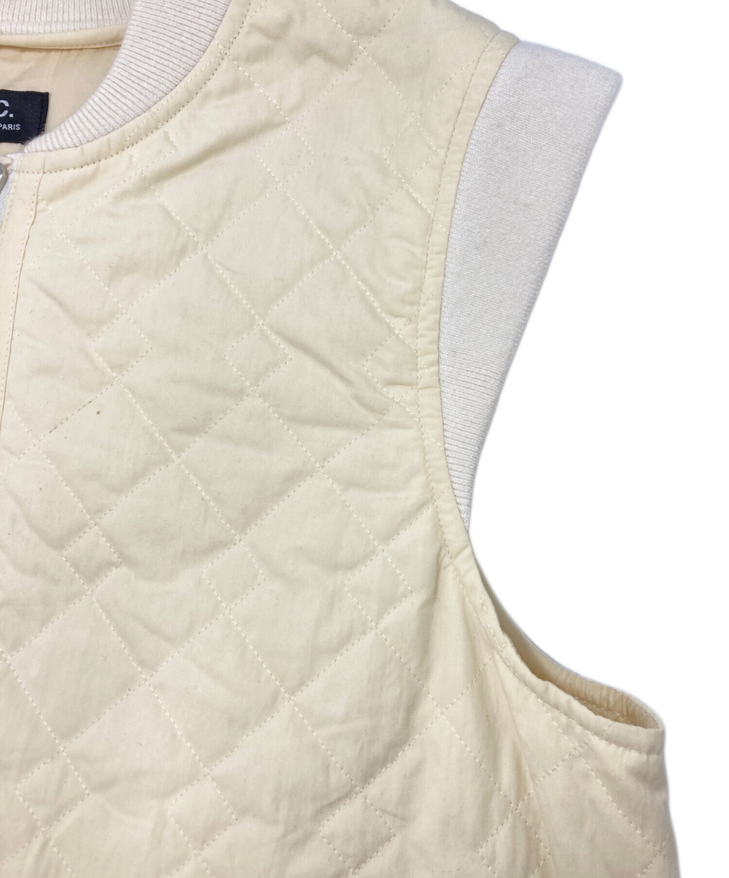 中古・古着通販】A.P.C. (アーペーセー) Eleaキルティングベスト