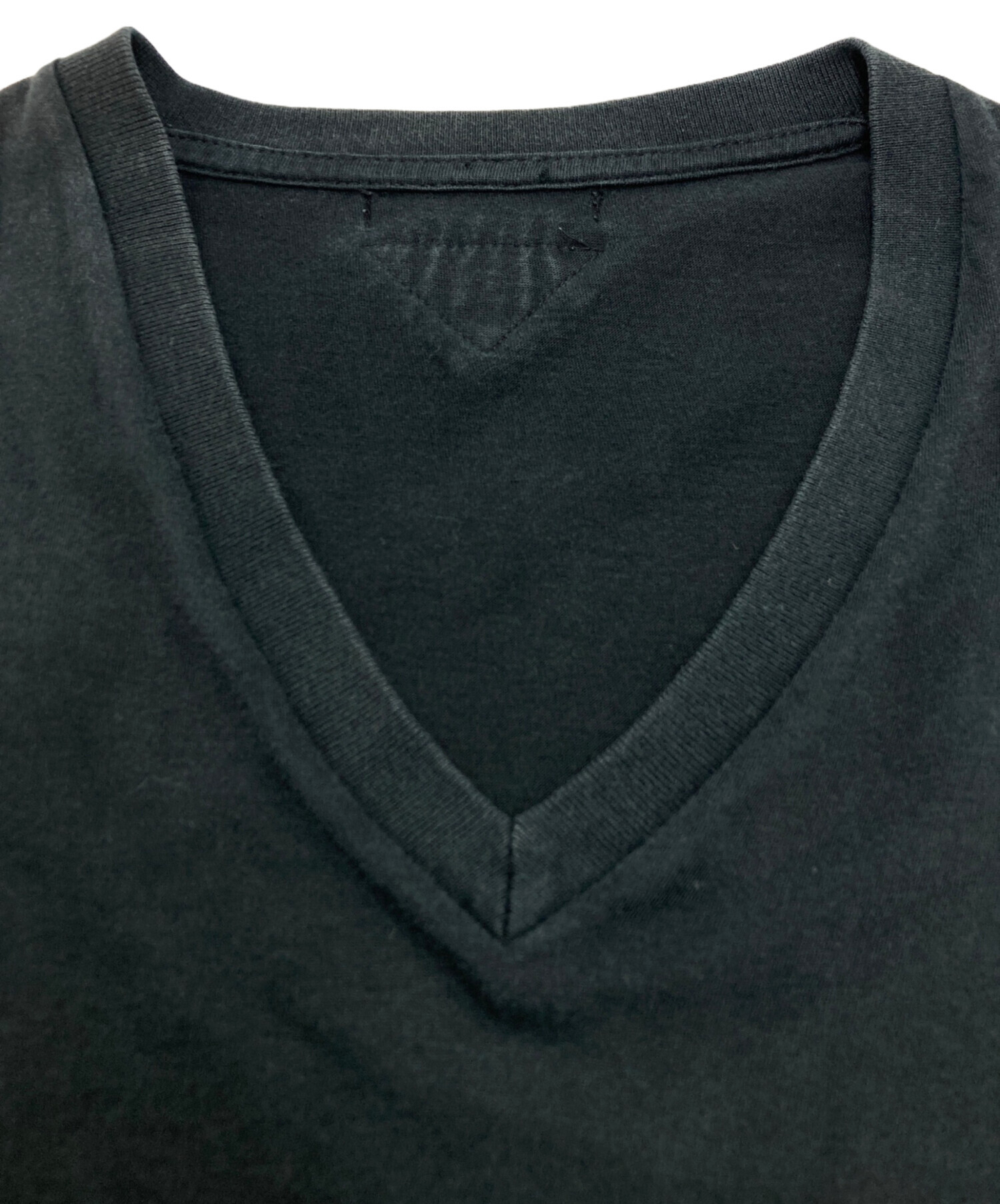 中古・古着通販】PRADA (プラダ) Vネックカットソー ブラック サイズ 中古・古着通販】PRADA (プラダ) Vネックカットソー ブラック サイズ