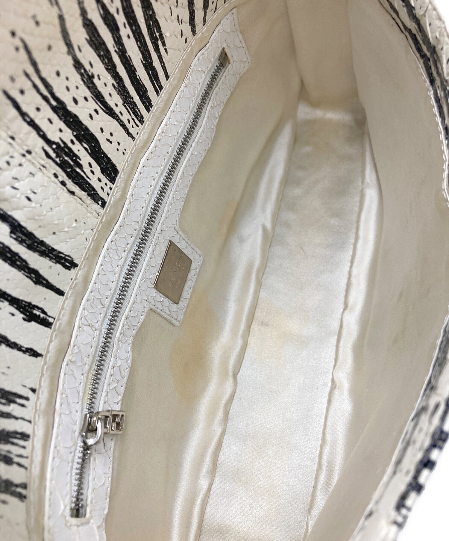 中古・古着通販】FENDI (フェンディ) ゼブラ柄パイソンマンマバケット