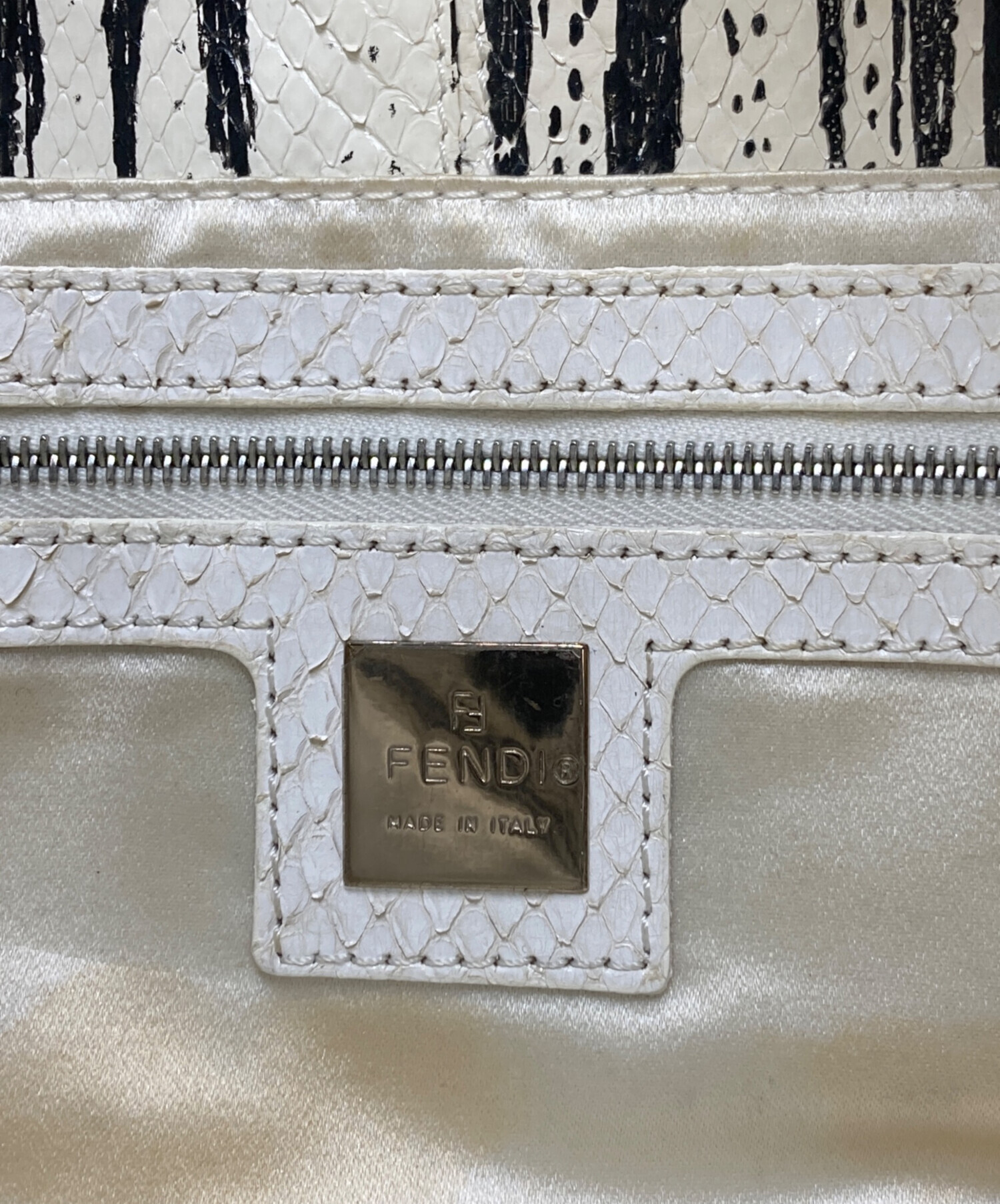 中古・古着通販】FENDI (フェンディ) ゼブラ柄パイソンマンマバケット