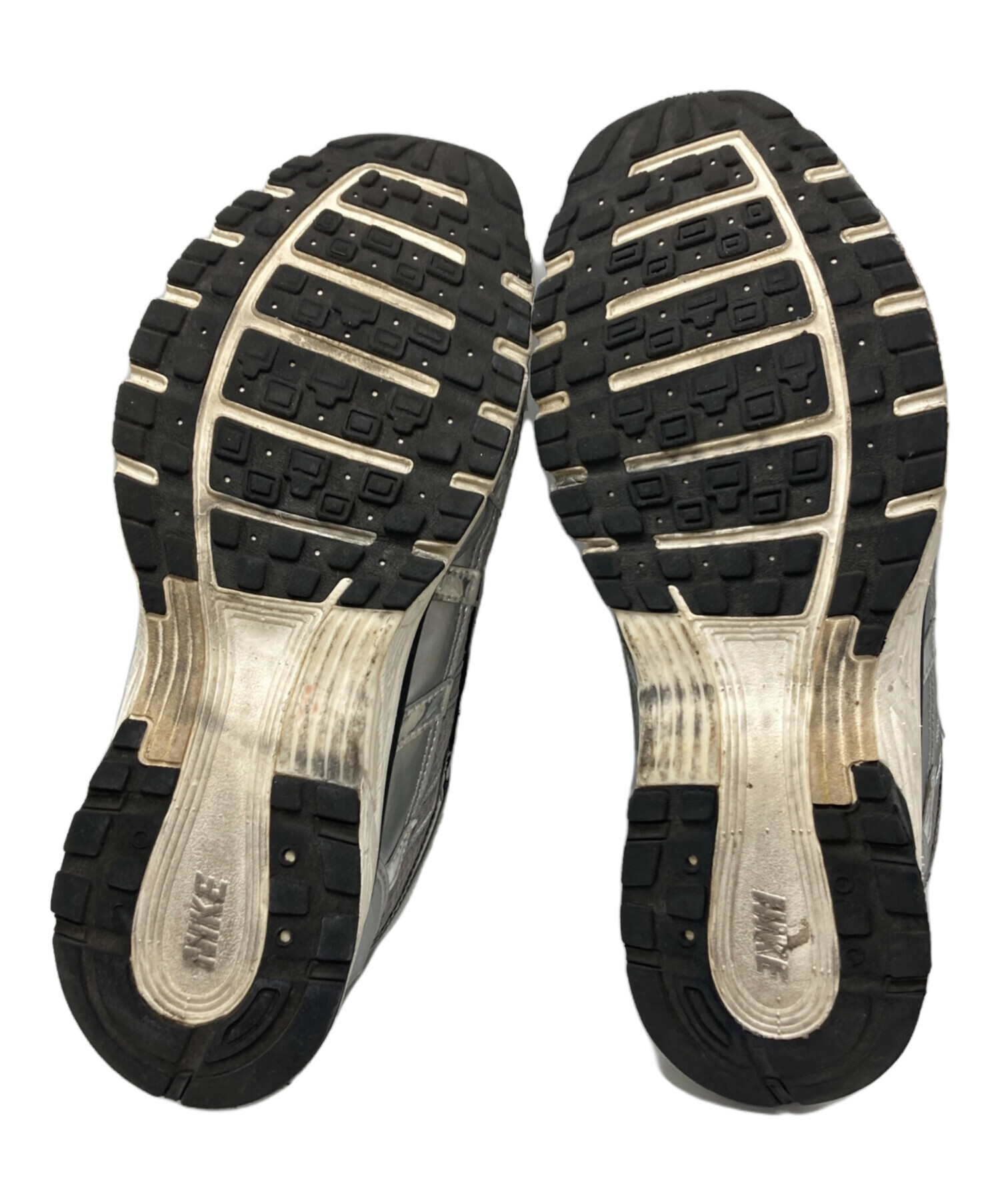 中古・古着通販】NIKE (ナイキ) P-6000スニーカー シルバー