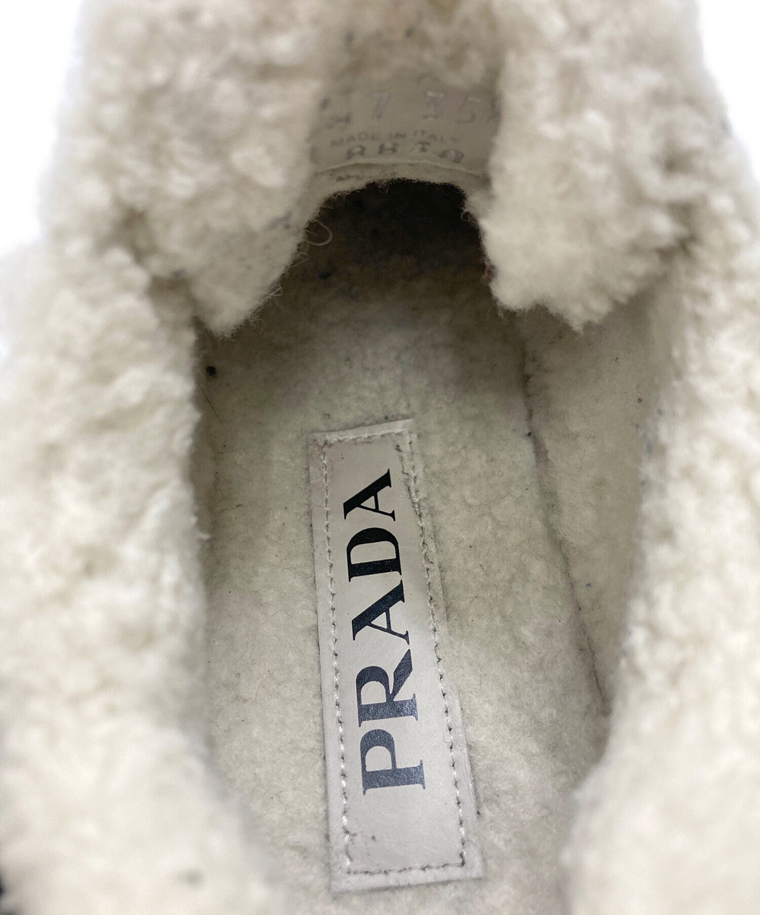 中古・古着通販】PRADA (プラダ) トライアングルロゴボア スニーカー