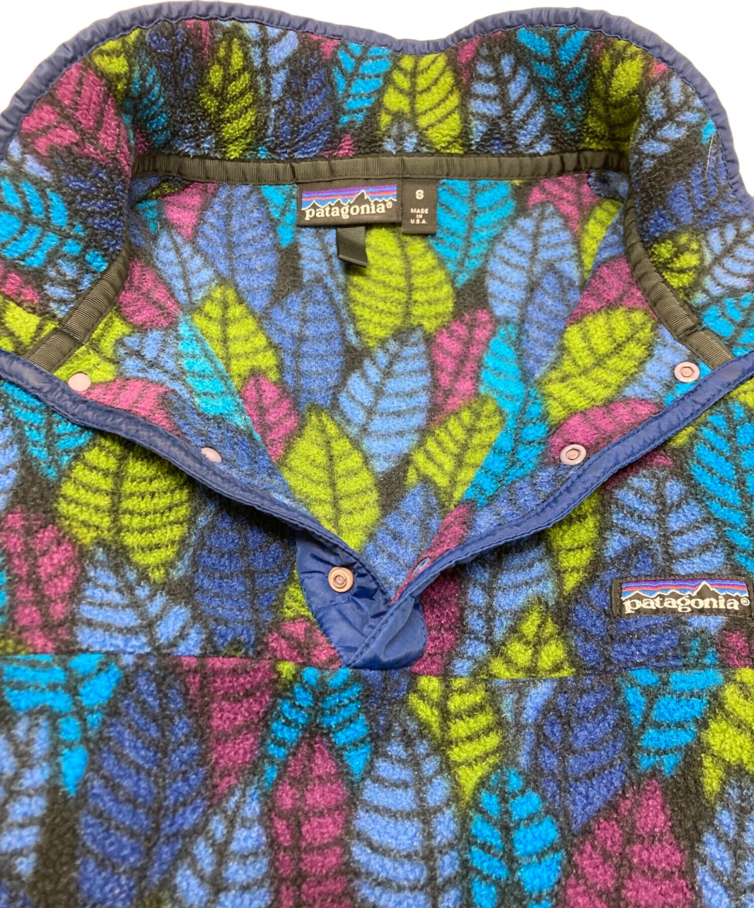 patagonia フーディニ　レディースS リーフ柄 patagonia(パタゴニア) / シンチラスナップT/リーフ柄/フリース