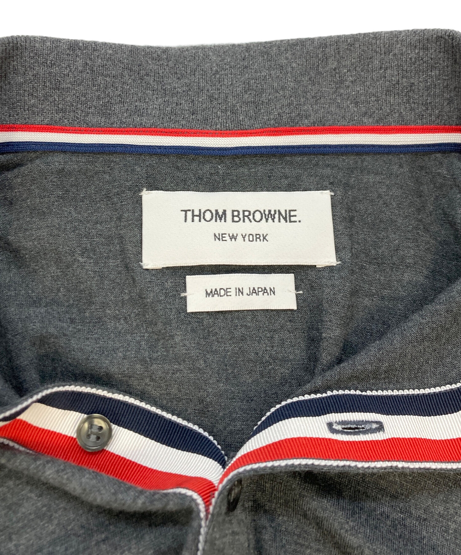 新品未使用　箱付き　THOM BROWNE グレー ポロシャツ　ヘクター THOM BROWNE - THOM BROWNE トムブラウン ポロシャツ XL グレー 【古着