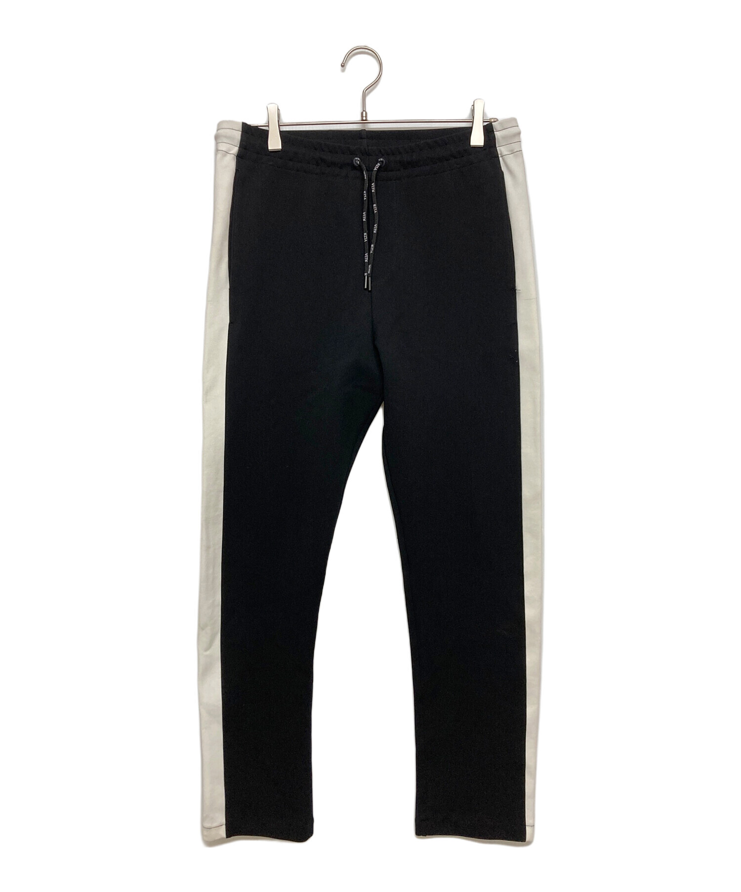 valentino テープロゴレーヨンジャージ 中古・古着通販】VALENTINO (ヴァレンティノ) ジャージパンツ ブラック