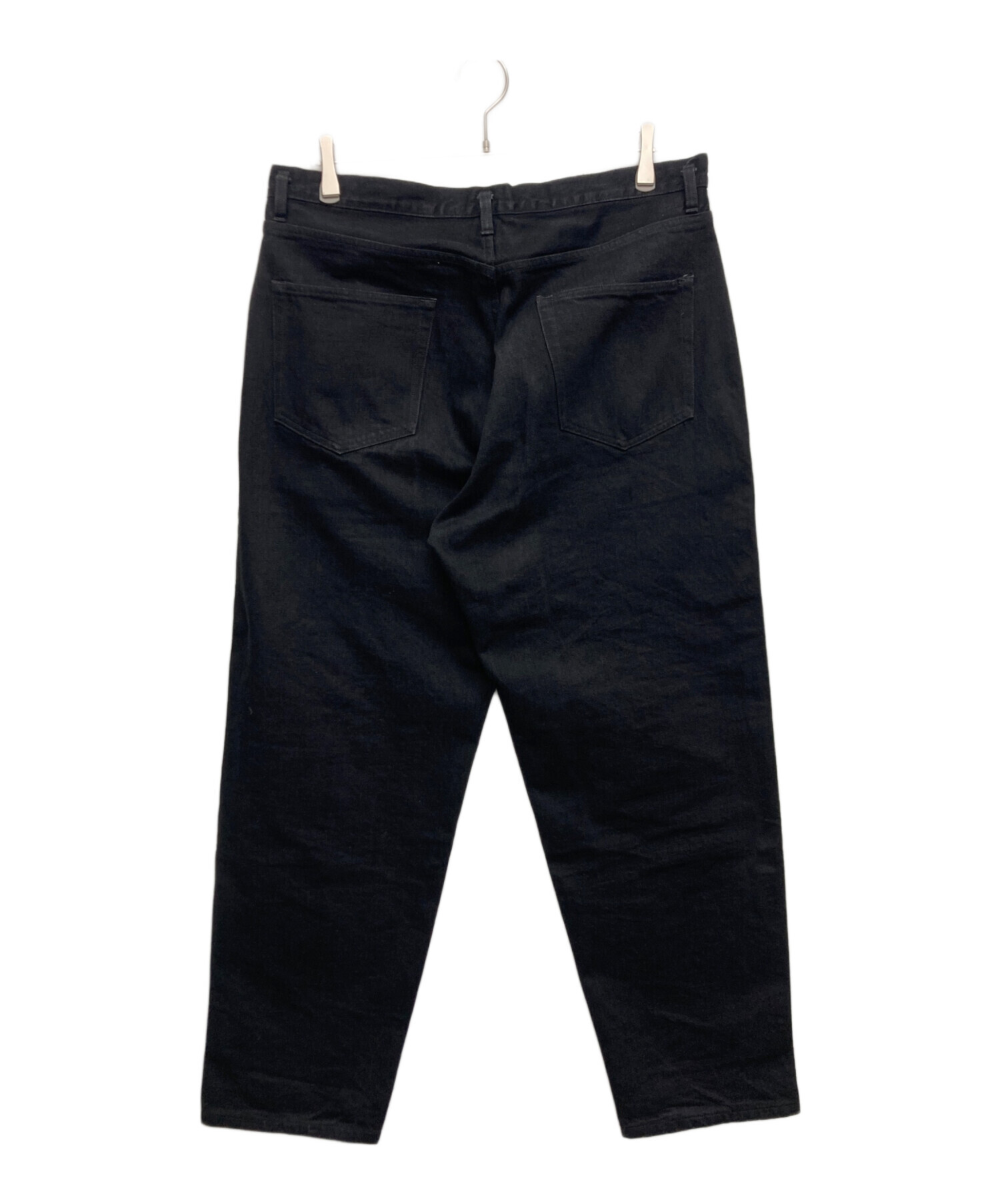中古・古着通販】COMOLI (コモリ) ブラックテーパードデニムパンツ 