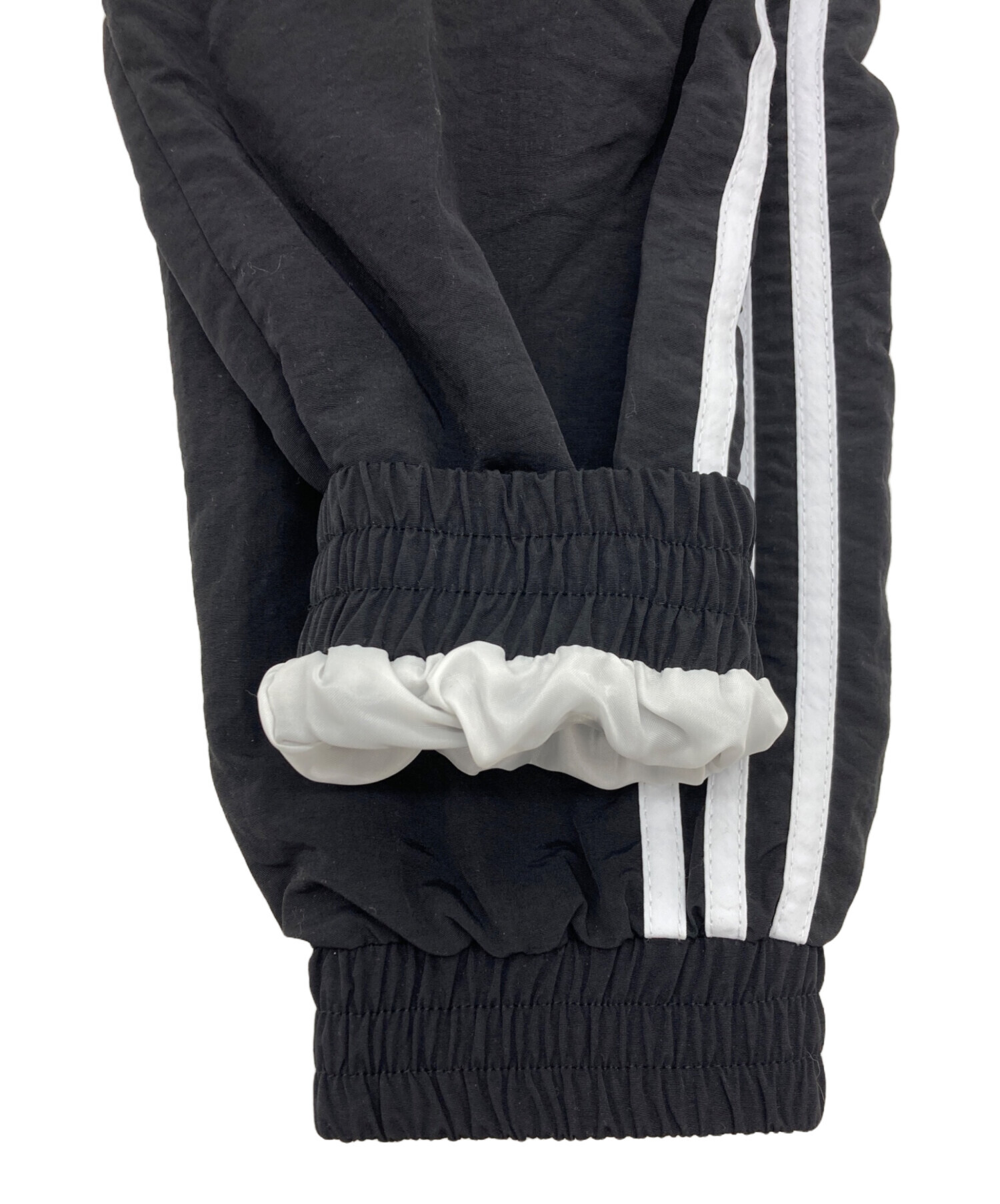 中古・古着通販】adidas (アディダス) NTS Radio (NTSラジオ) 総柄