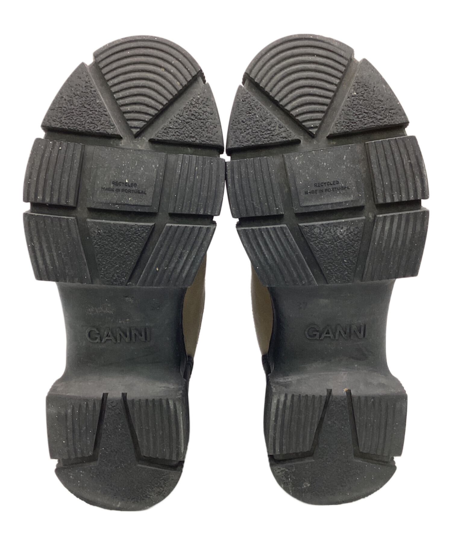 GANNI ベージュ サイドゴアブーツ 中古・古着通販】GANNI (ガニー) サイドゴアブーツ ベージュ サイズ