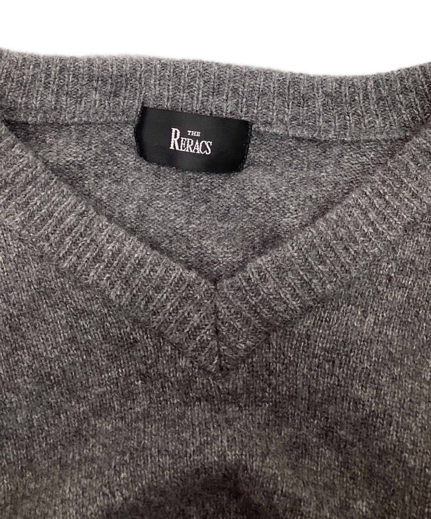 ひ*げ様 THE RERACS ダークグレー Vネックセーター 中古・古着通販】THE RERACS (ザ リラクス) BULKY CASHMERE SILK