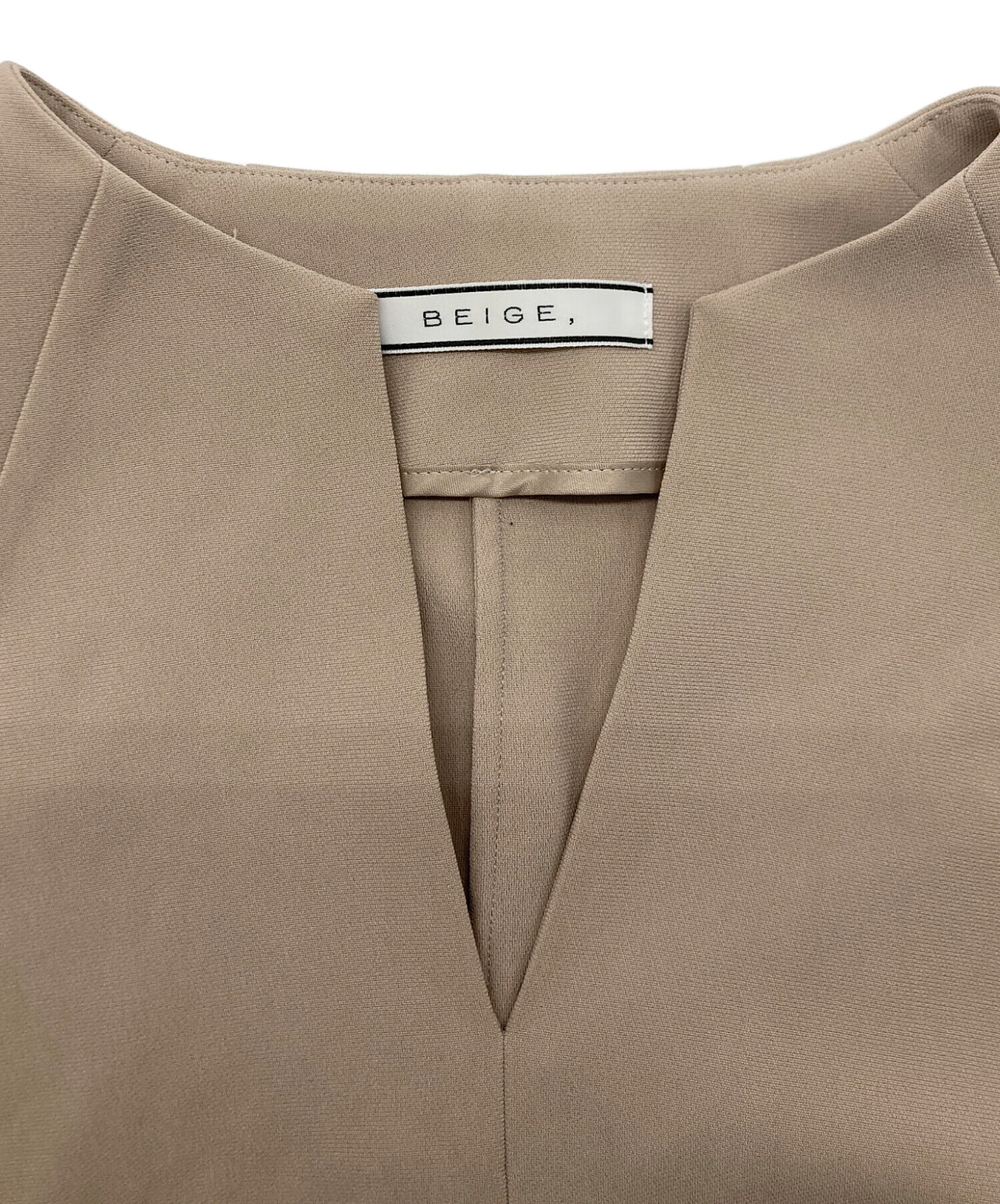 中古・古着通販】BEIGE (ベイジ) RUE / スリットネックフォルム 