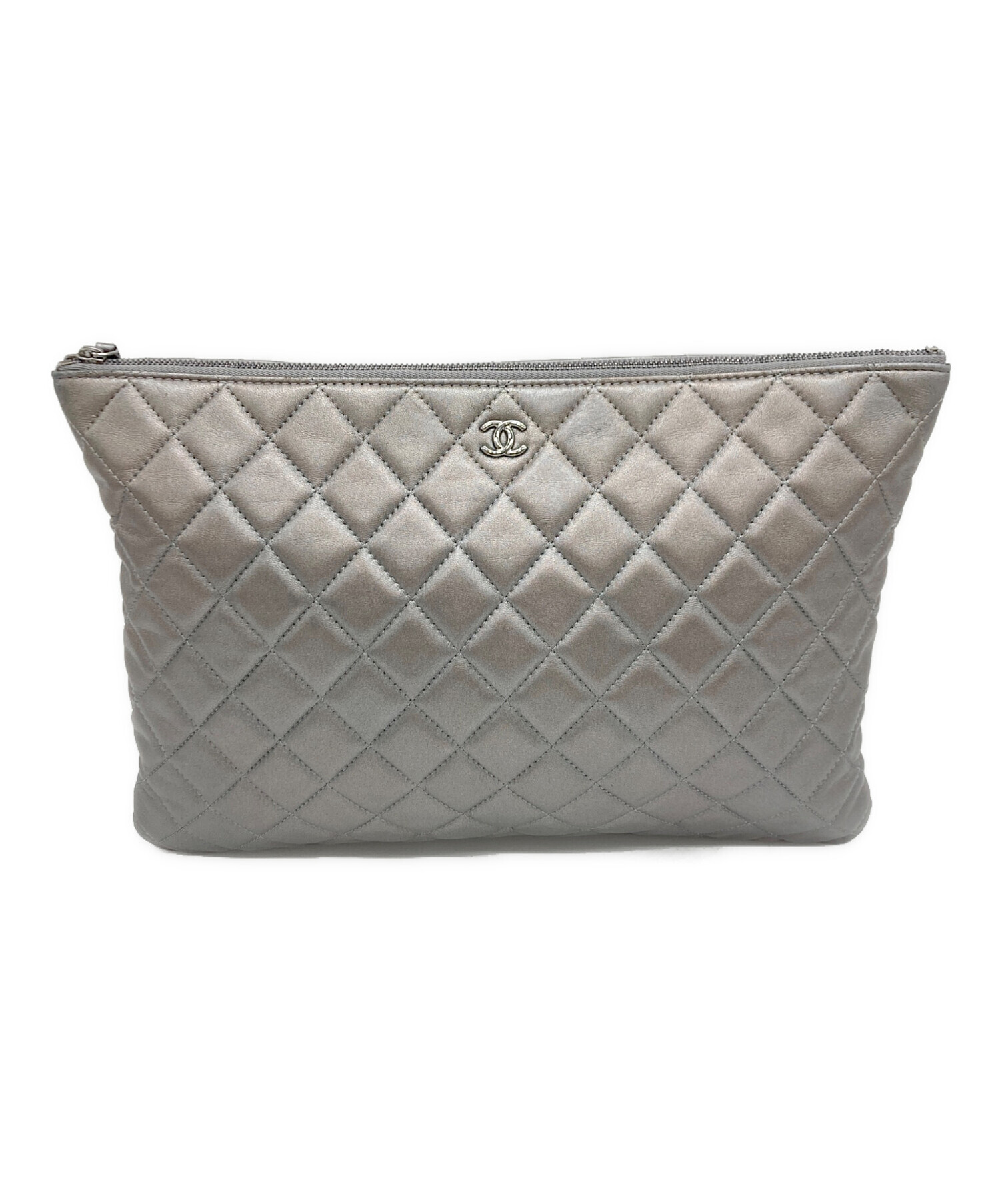 CHANEL(シャネル) クラッチバッグ - A70102 ダークグレー キルティング