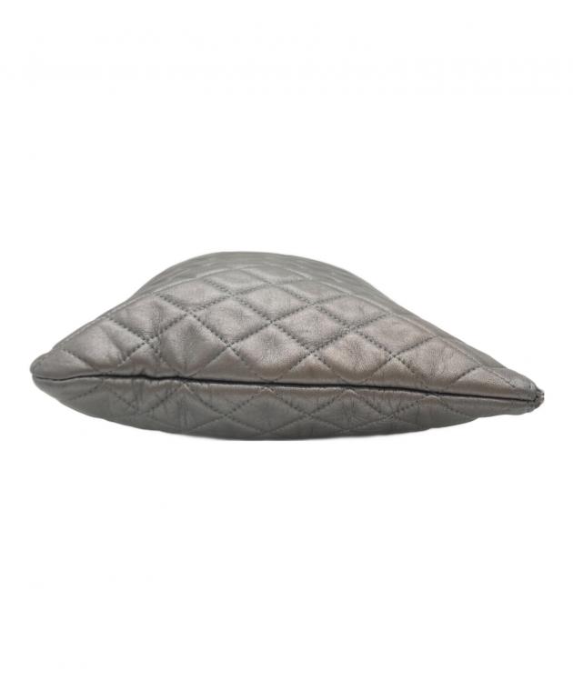中古・古着通販】CHANEL (シャネル) シルバー ラムスキン クラッチ