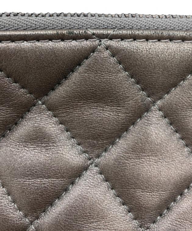 CHANEL シルバー チェック柄 クラッチバッグ 中古・古着通販】CHANEL (シャネル) シルバー ラムスキン クラッチ