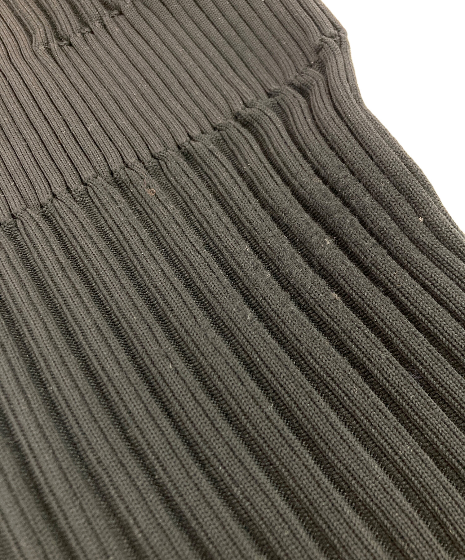 中古・古着通販】CFCL (シーエフシーエル) FLUTED SLEEVELESS TOP