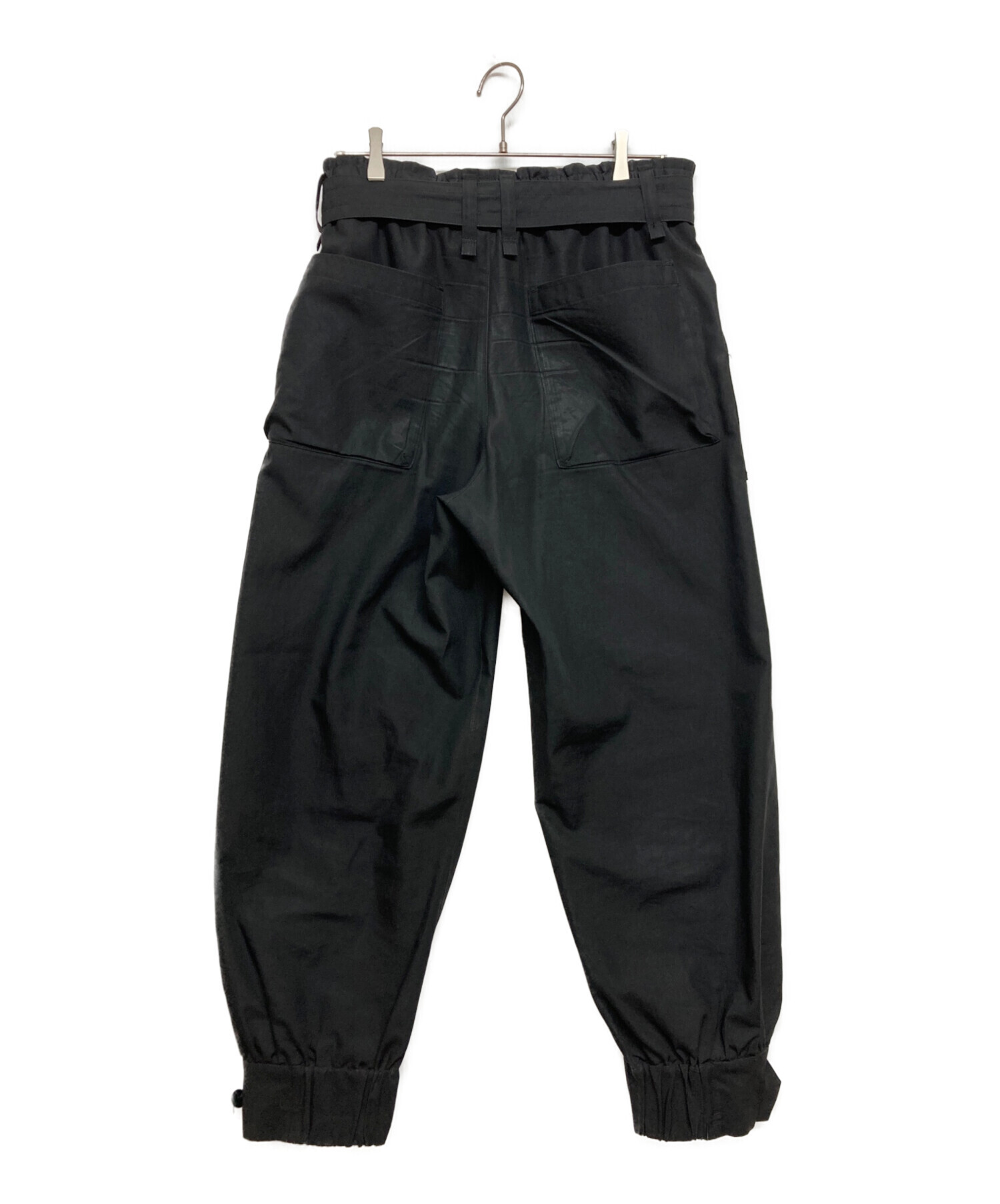 アーギュー argue モブベイカーパンツ　ブラック 中古・古着通販】ISSEY MIYAKE MEN (イッセイミヤケメン) ベルテッド