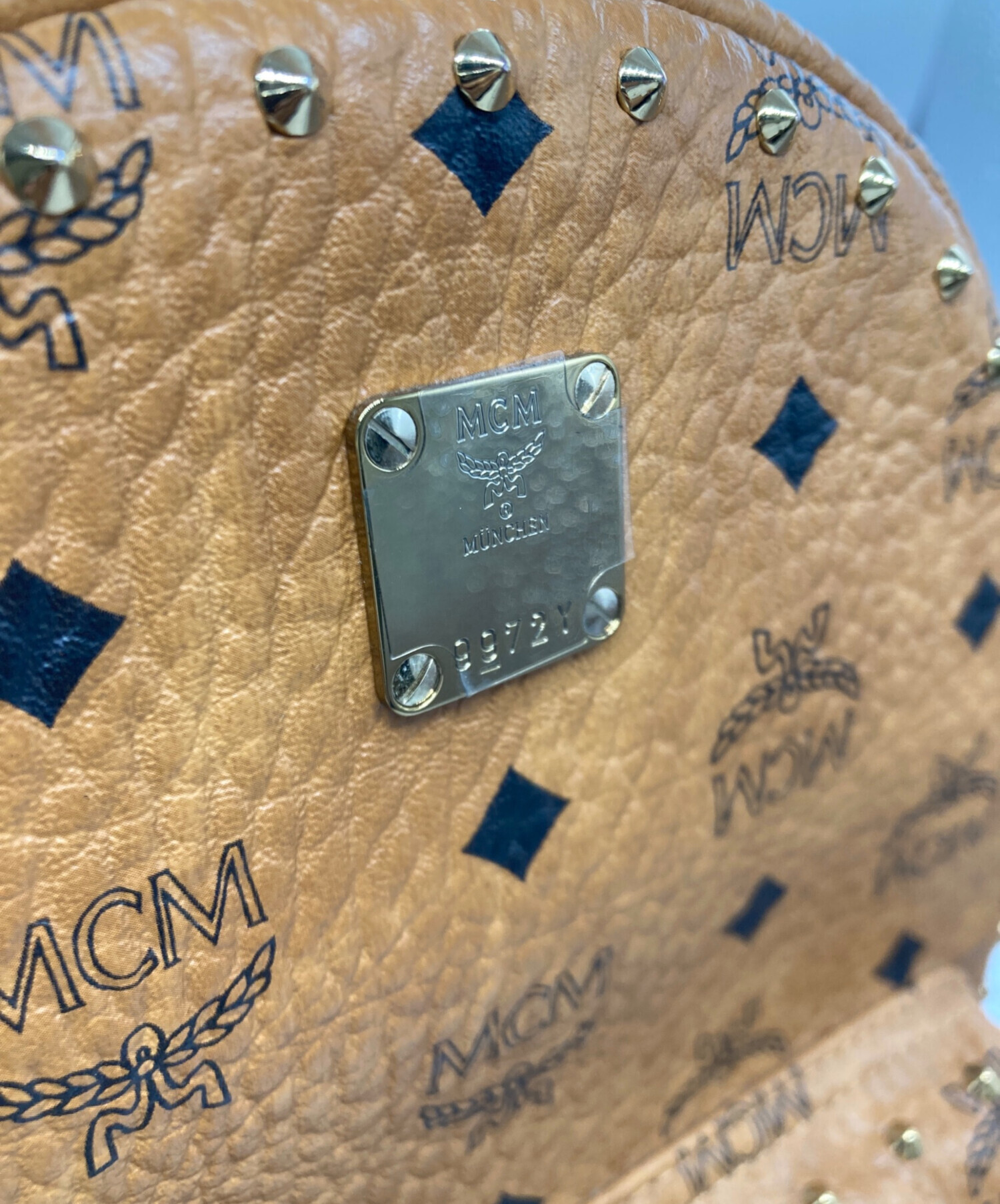 中古・古着通販】MCM (エムシーエム) STARK VISETOS Outline Studs 