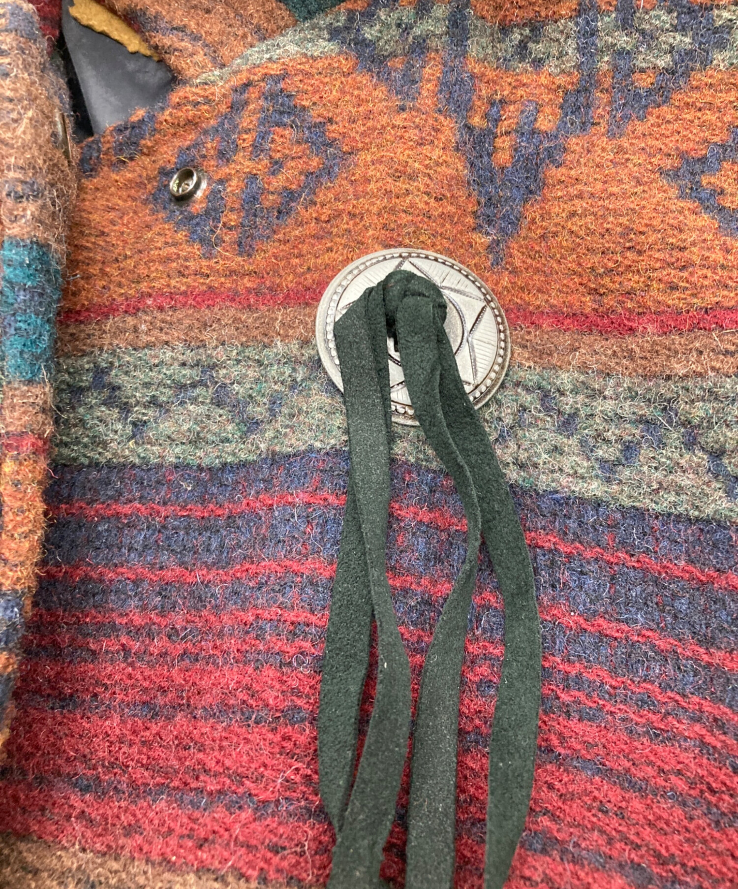 中古・古着通販】WOOLRICH (ウールリッチ) ネイティブ柄コンチョボタン