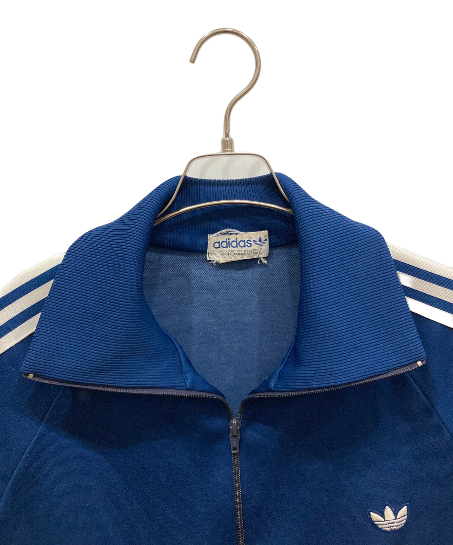 M-223 adidas アディダス　トラックジャケット　古着　サイズL相当 M-223 adidas アディダス トラックジャケット 古着 サイズL相当