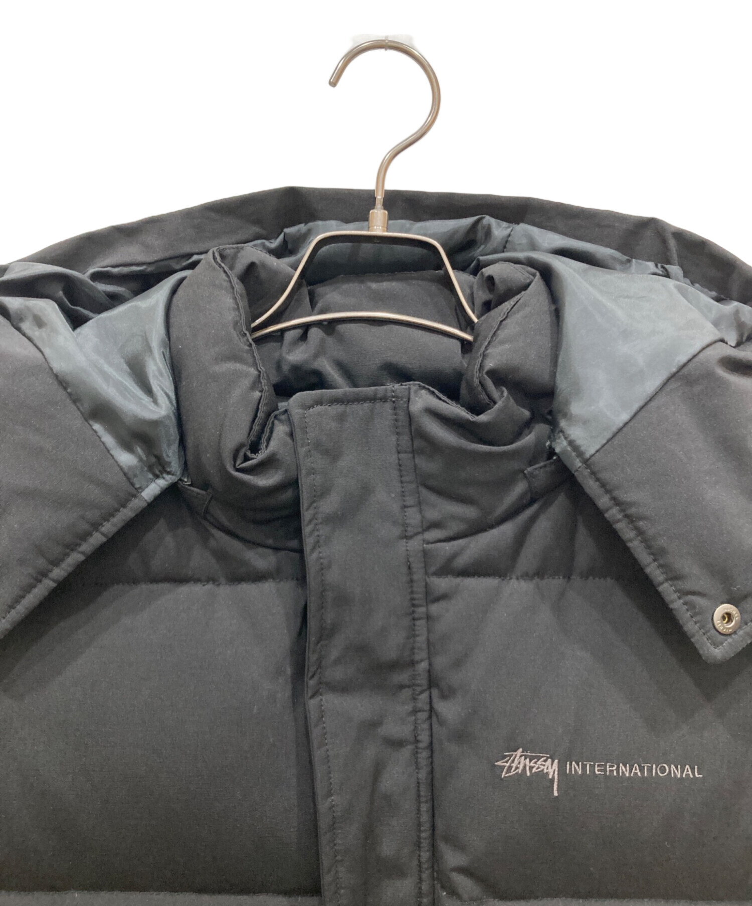 中古・古着通販】stussy (ステューシー) ロゴ刺繍2WAYダウンベスト