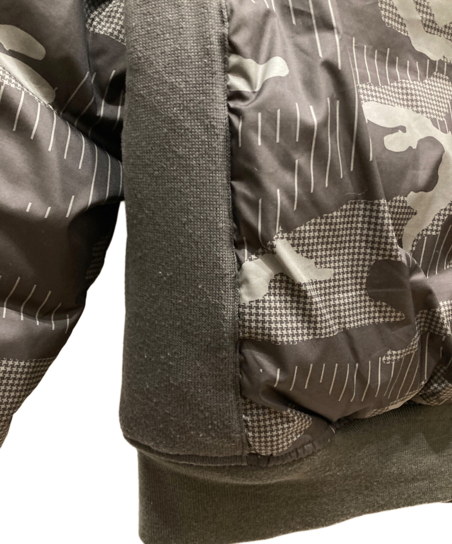 中古・古着通販】stussy (ステューシー) N-2Bカモフラダウンジャケット 