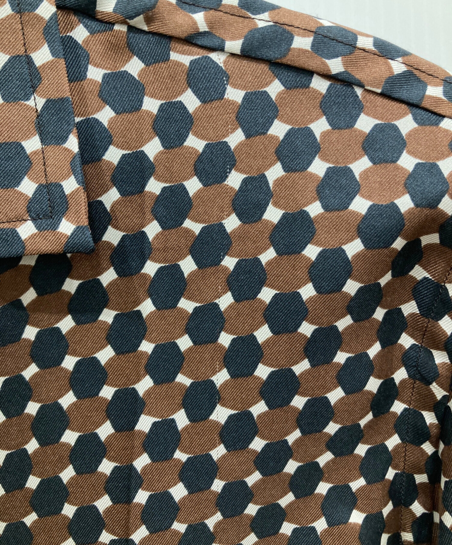 PRADA　シルク長袖シャツ　総柄 PRADA プラダ シャツ 40 絹 シルク100％ 長袖 総柄 レディース AY6381A59