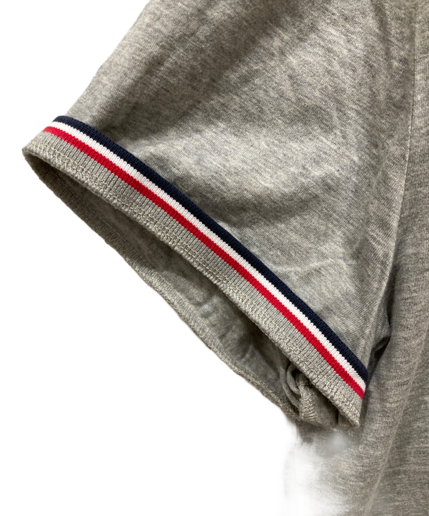 中古・古着通販】MONCLER (モンクレール) MAGLIA Tシャツ グレー 