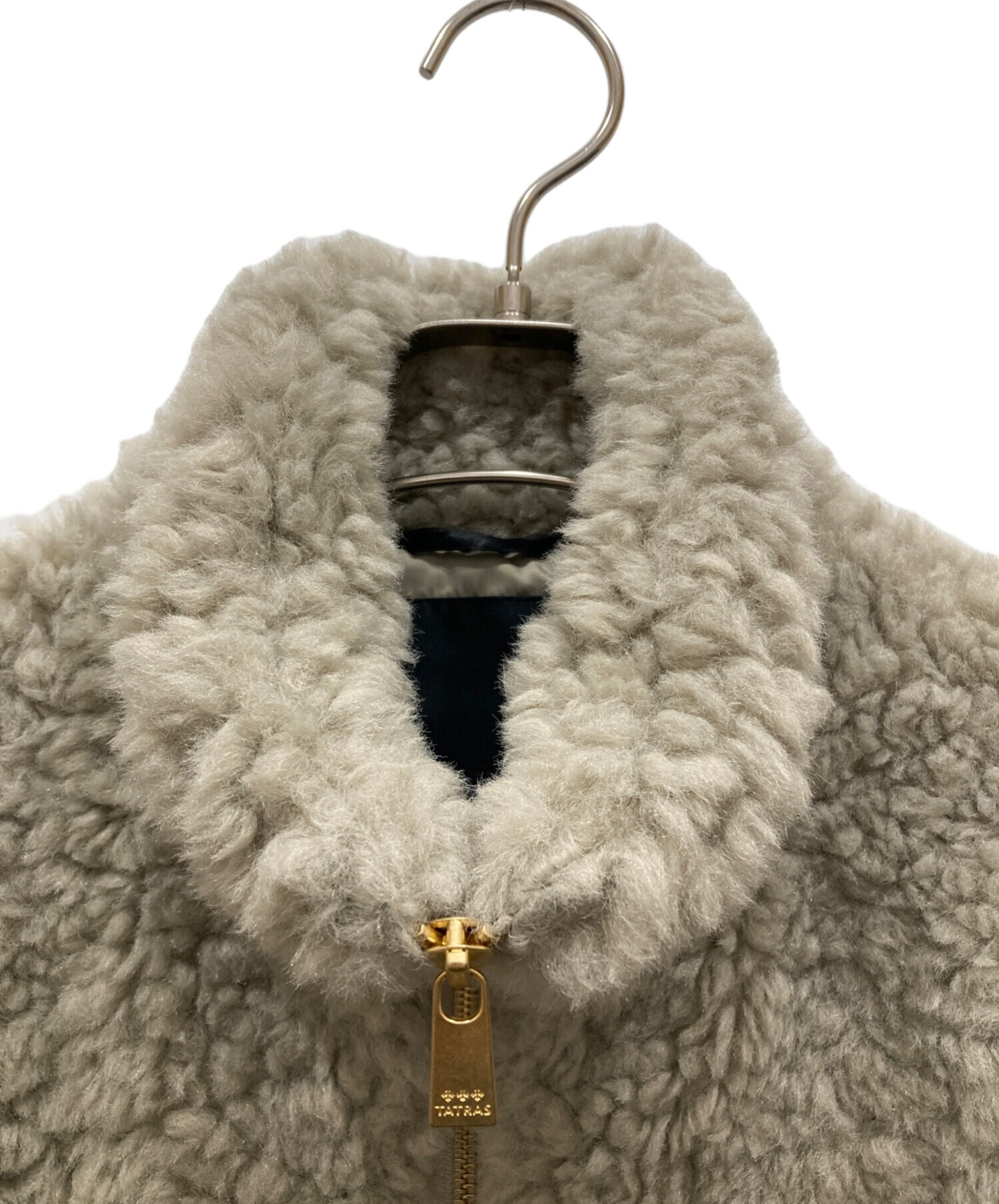 じゅんぺーさん専用 未使用品✨タトラス　アーサ　2023　ライトブルゾン　ベージ 中古・古着通販】TATRAS (タトラス) ルエラ ボア ブルゾン ベージュ