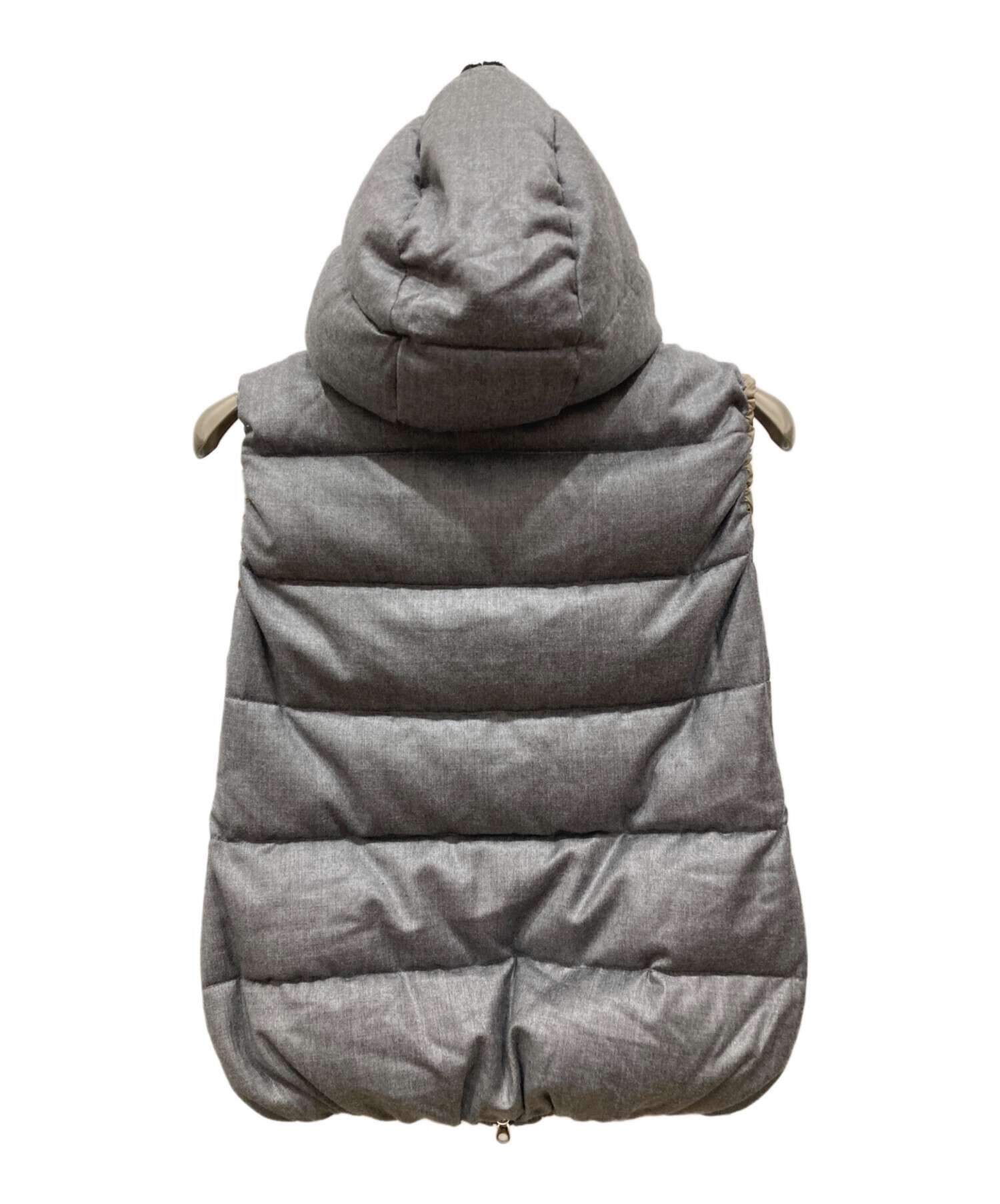 DUVETICA デュべチカ ダウンベスト リアルファー グレー レアカラー 中古・古着通販】DUVETICA (デュベティカ) ダウンベスト グレー サイズ