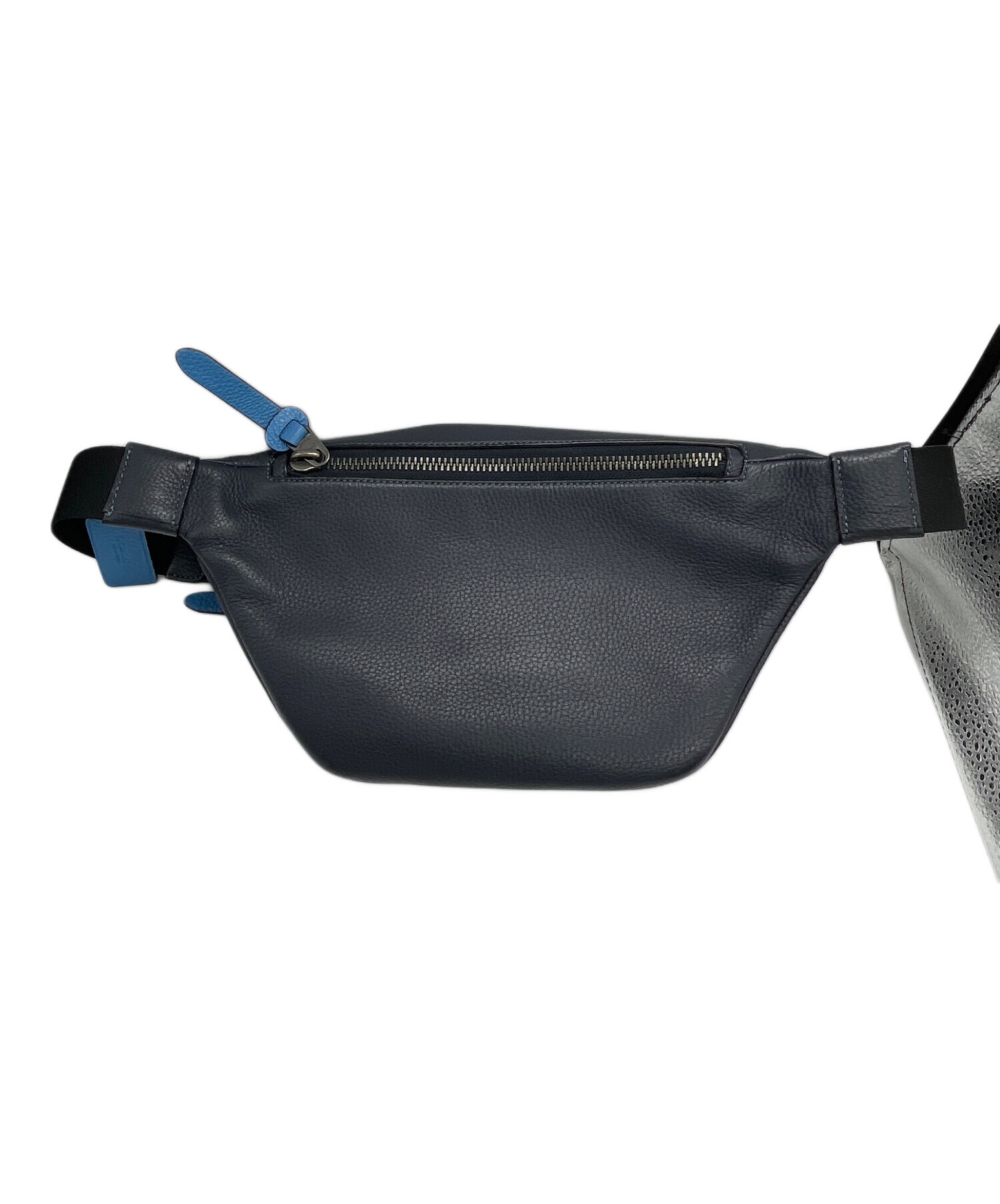 COACH ネイビー ショルダーバッグ 未使用品 中古・古着通販】COACH (コーチ) ショルダーバッグ ネイビー｜ブランド