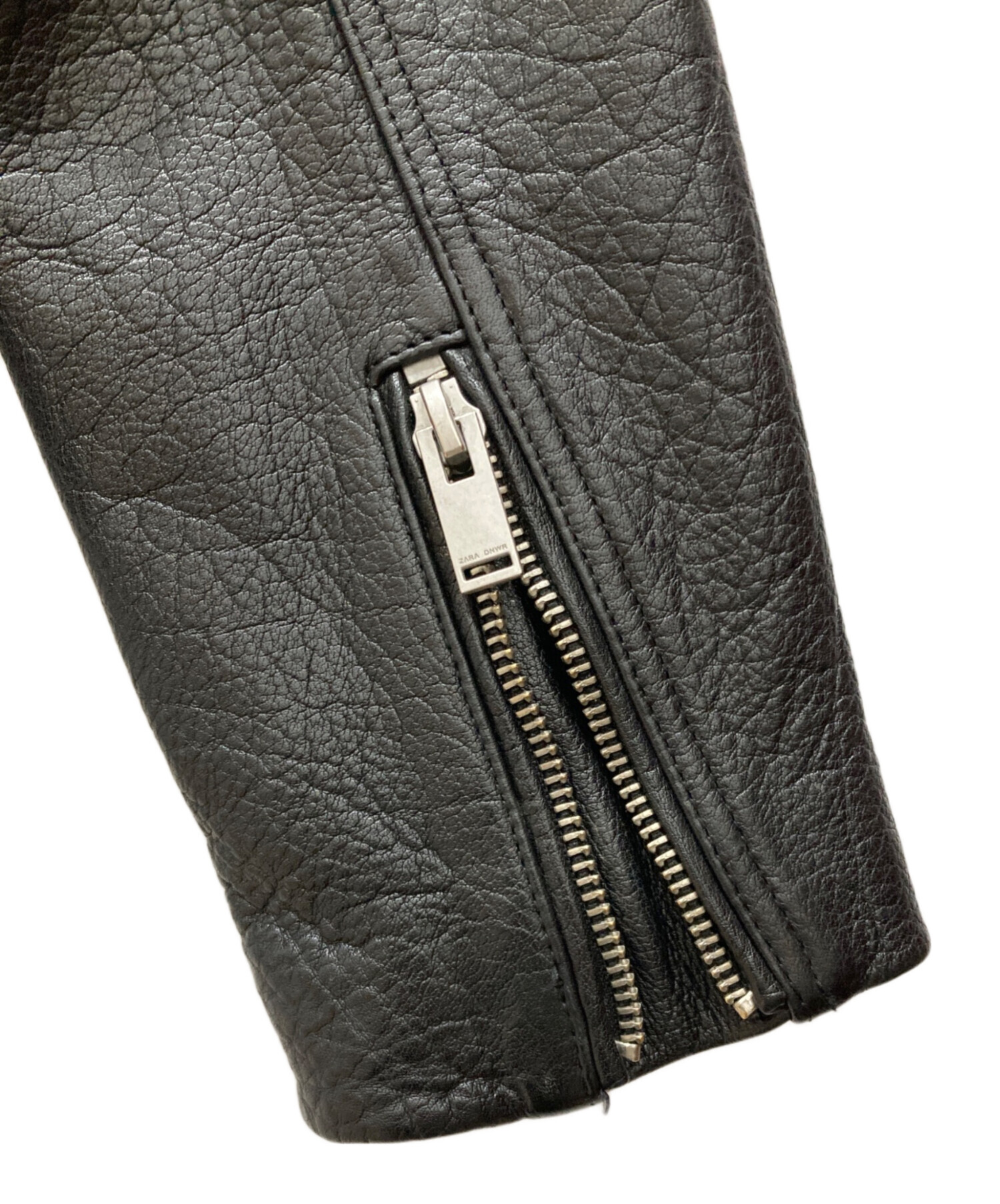 新品未使用　zara ザラ　リアルレザー　ライダース　革ジャン　Ｌサイズ 中古・古着通販】ZARA (ザラ) レザーライダースジャケット ブラック