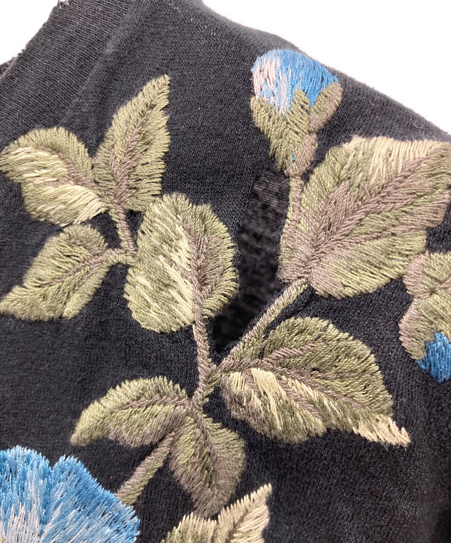 中古・古着通販】GUCCI (グッチ) Floral Embroidery Tee ブラック
