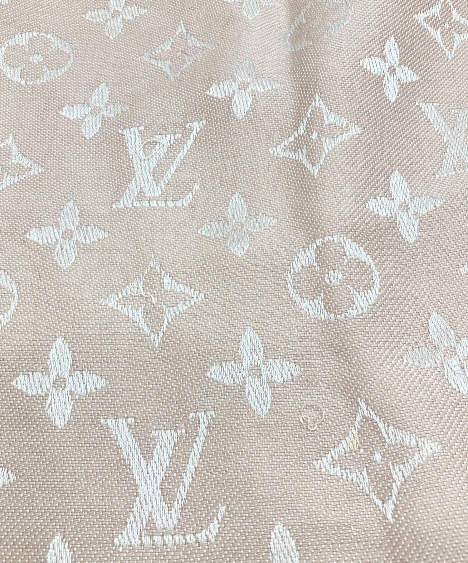 ルイヴィトン　ピンクベージュ系シルク混合ストール　未使用 LOUIS VUITTON（ルイ・ヴィトン） ストール - ピンク レディース