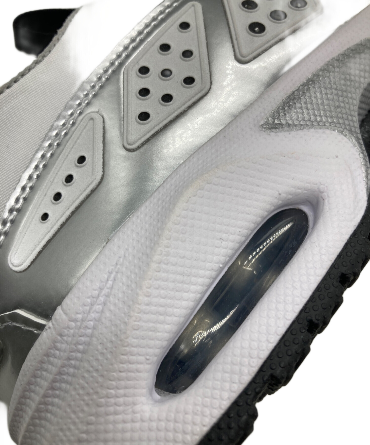 中古・古着通販】NIKE (ナイキ) WMNS AIR MAX SNDR SE ホワイト サイズ
