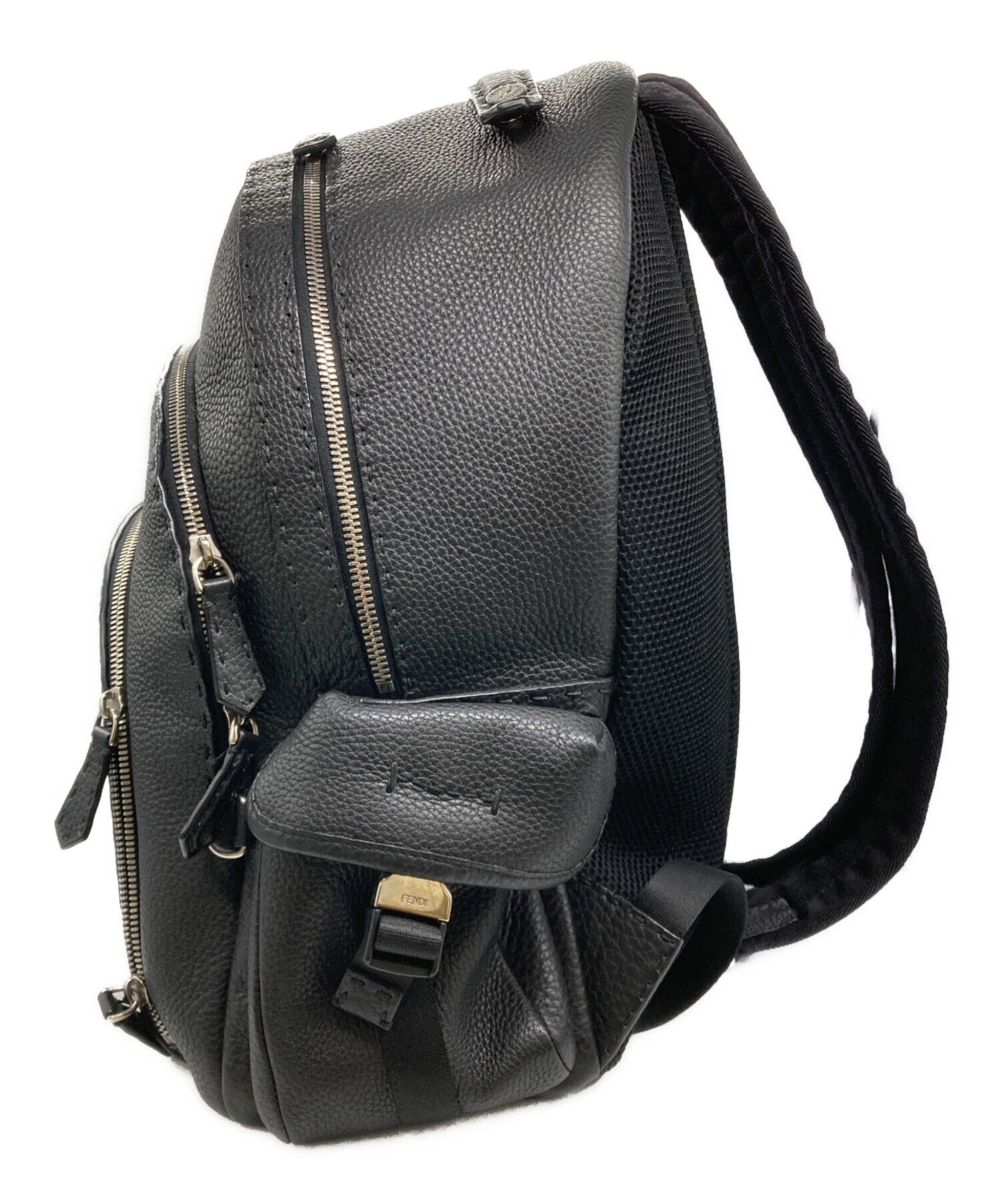 中古・古着通販】FENDI (フェンディ) ラウンドレザーリュック ブラック
