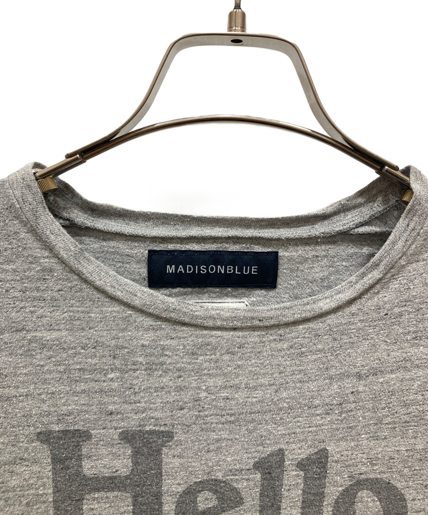 希少✨マディソンブルー Helloロゴコットン Tシャツ グレージュ 02 直筆 中古・古着通販】MADISON BLUE (マディソンブルー) HELLO CREW NECK