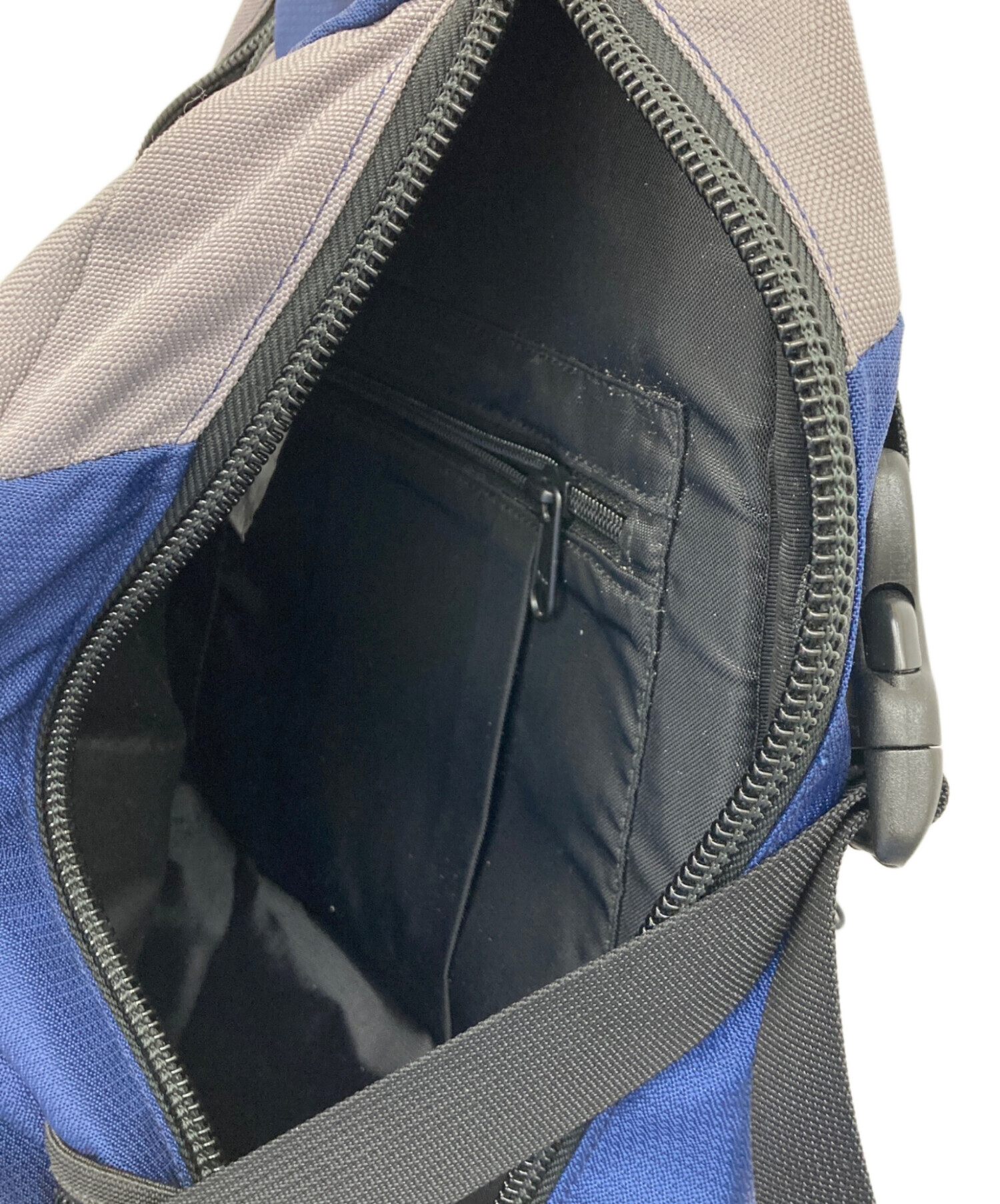 中古・古着通販】L.L.Bean (エルエルビーン) スリングバッグ ネイビー 