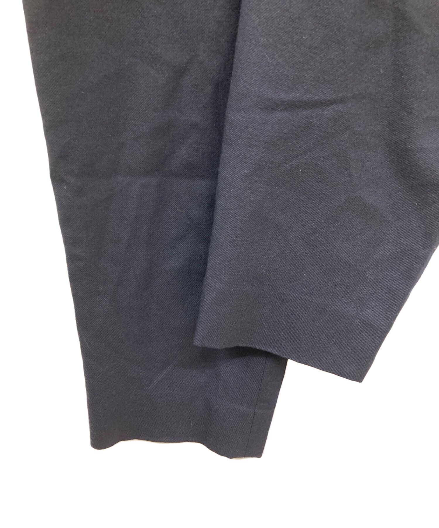 中古・古着通販】COMOLI (コモリ) WOOL SERGE BACK STRAP PANTS/ウール 