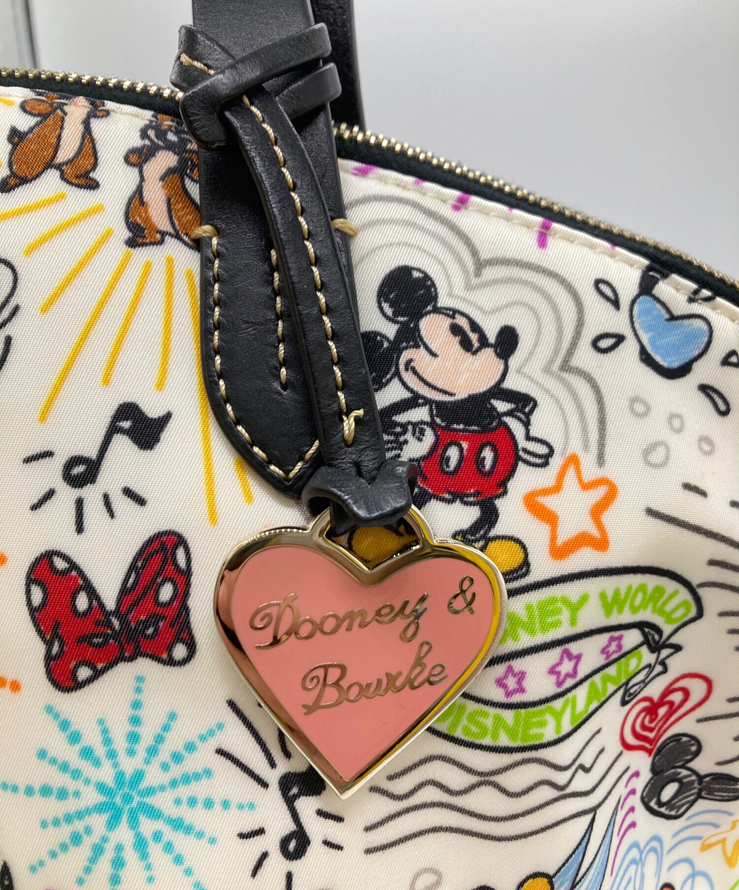 中古・古着通販】DOONEY&BOURKE (ドゥーニーアンドバーク) Disney 中古・古着通販】DOONEY&BOURKE (ドゥーニーアンドバーク) Disney