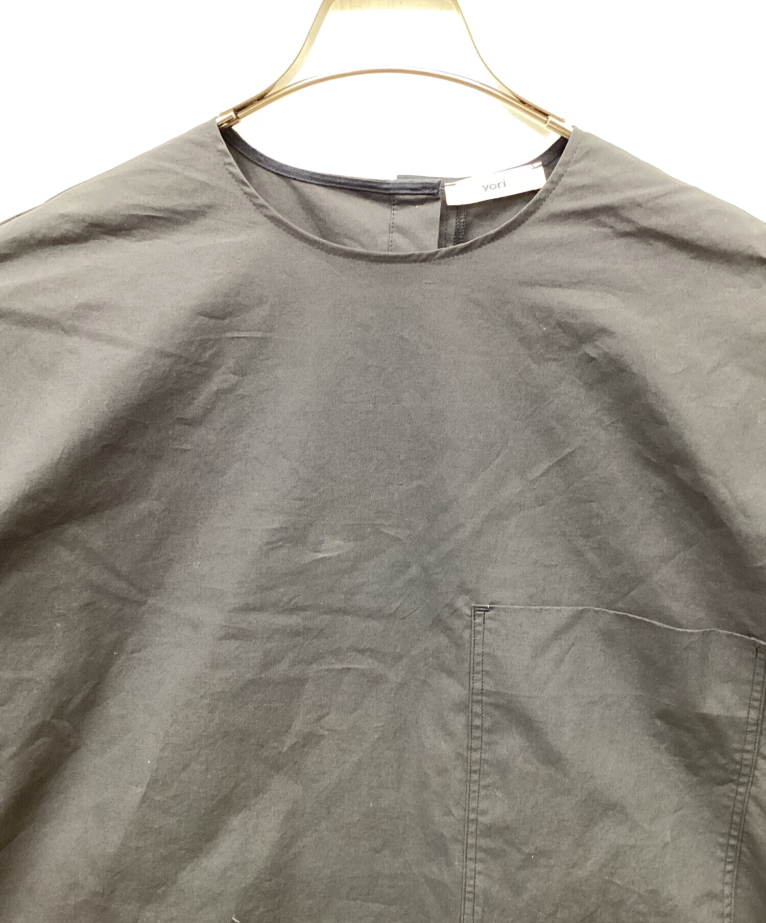 中古・古着通販】yori (ヨリ) ヘムフリルブラウス ネイビー サイズ