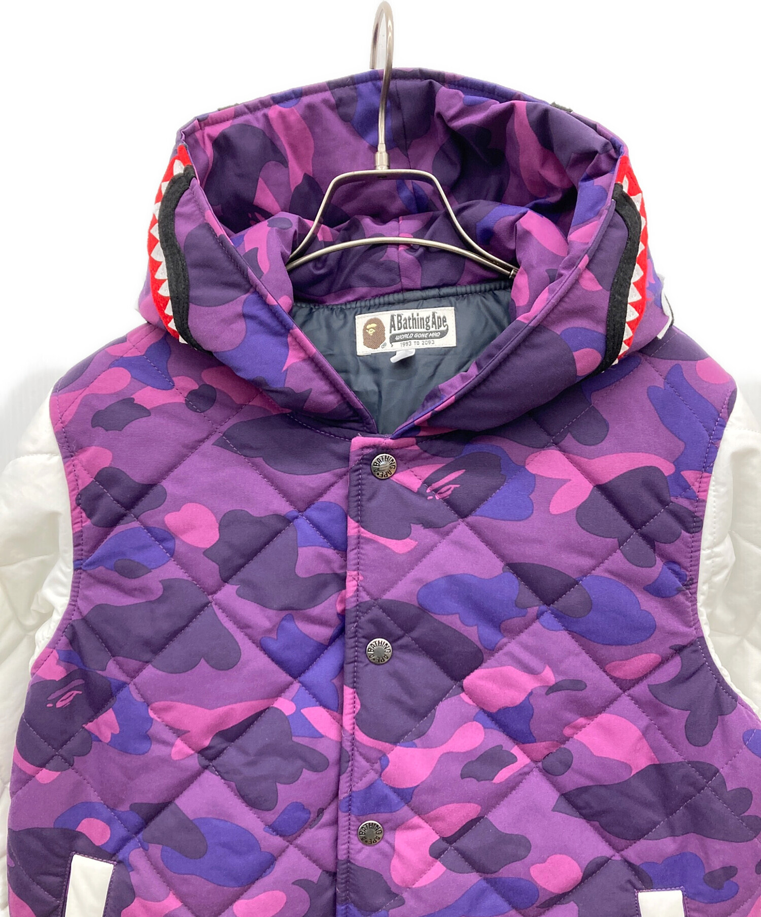 A BATHING APE エイプ シャーク　キルティング　レディース 中古・古着通販】A BATHING APE (ア ベイシング エイプ) カモ×シャーク